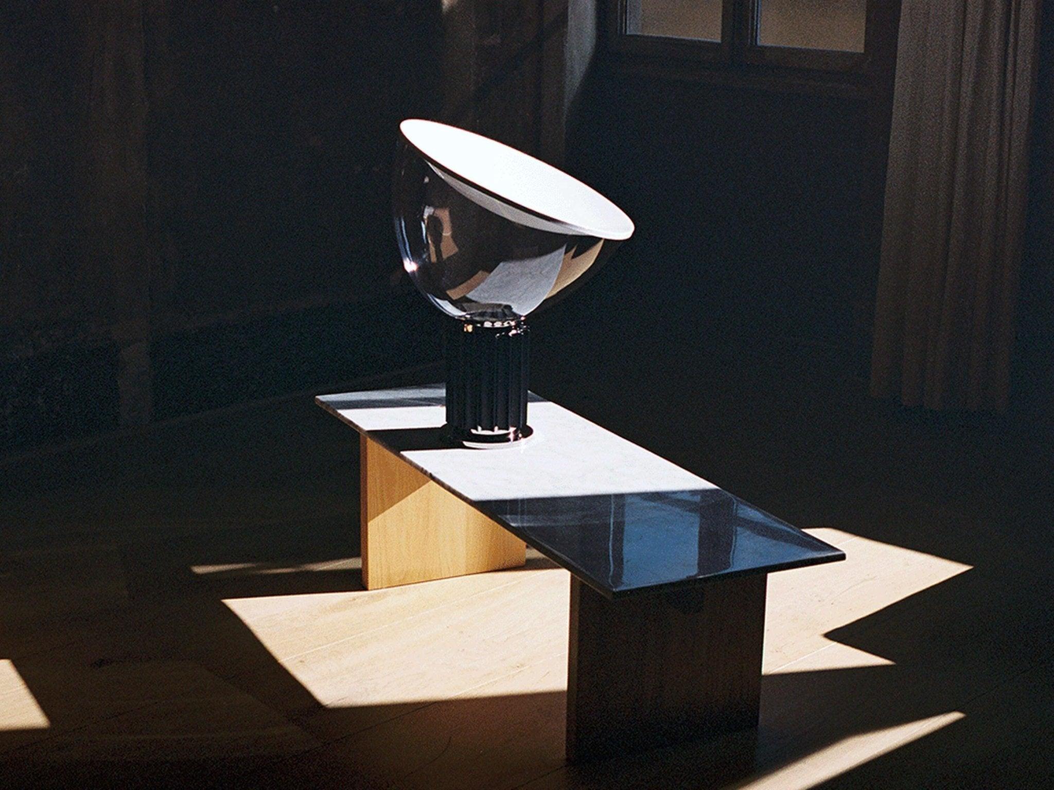 Lampa stołowa TACCIA czarny Flos Eye on Design