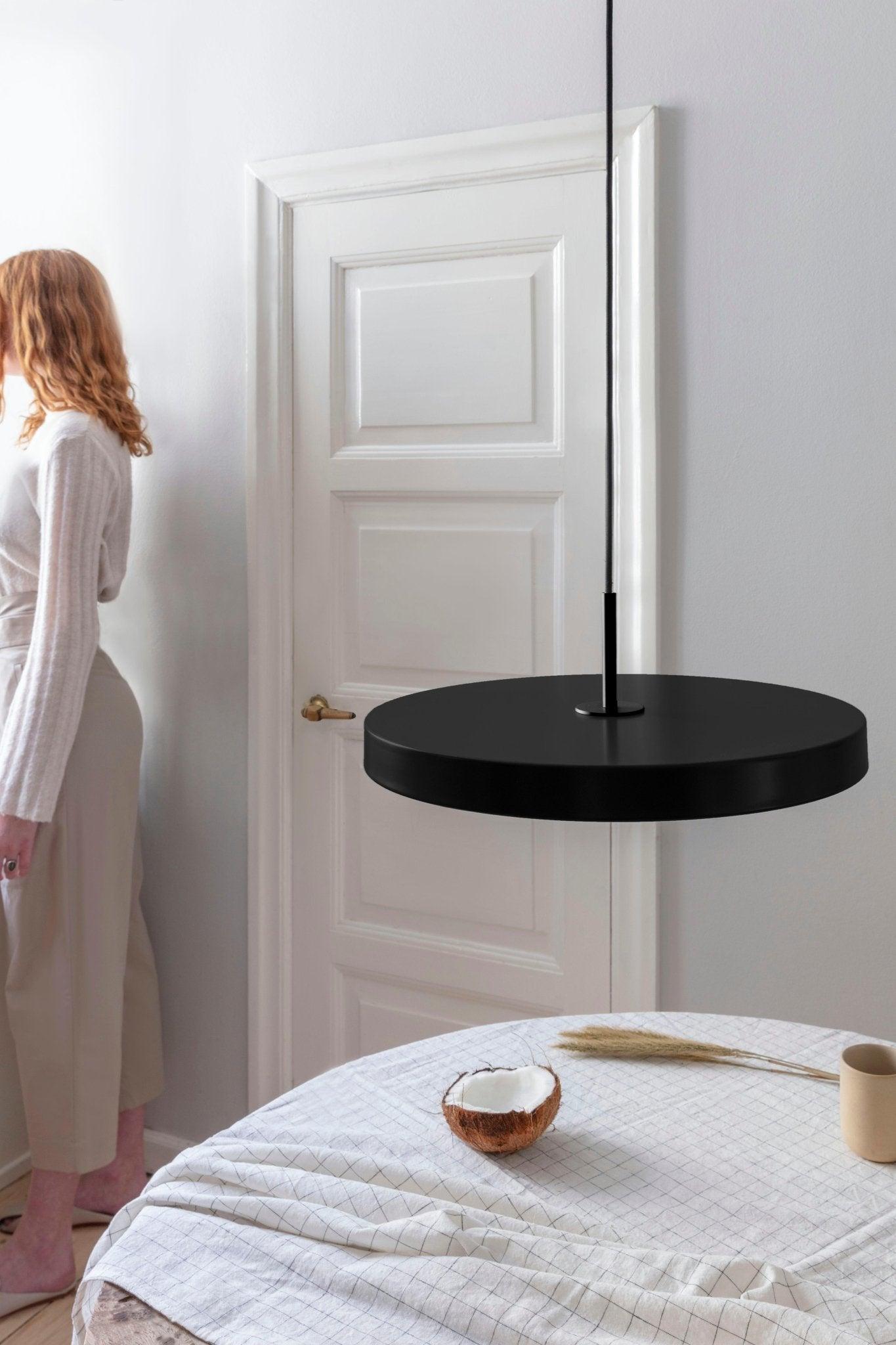 Lampa wisząca ASTERIA czarny UMAGE Eye on Design