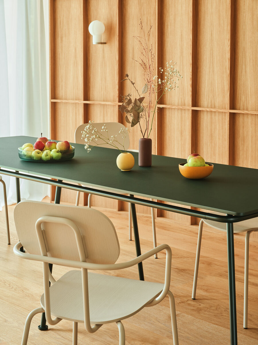 Stół NEW SCHOOL BENCH z mediabox UK