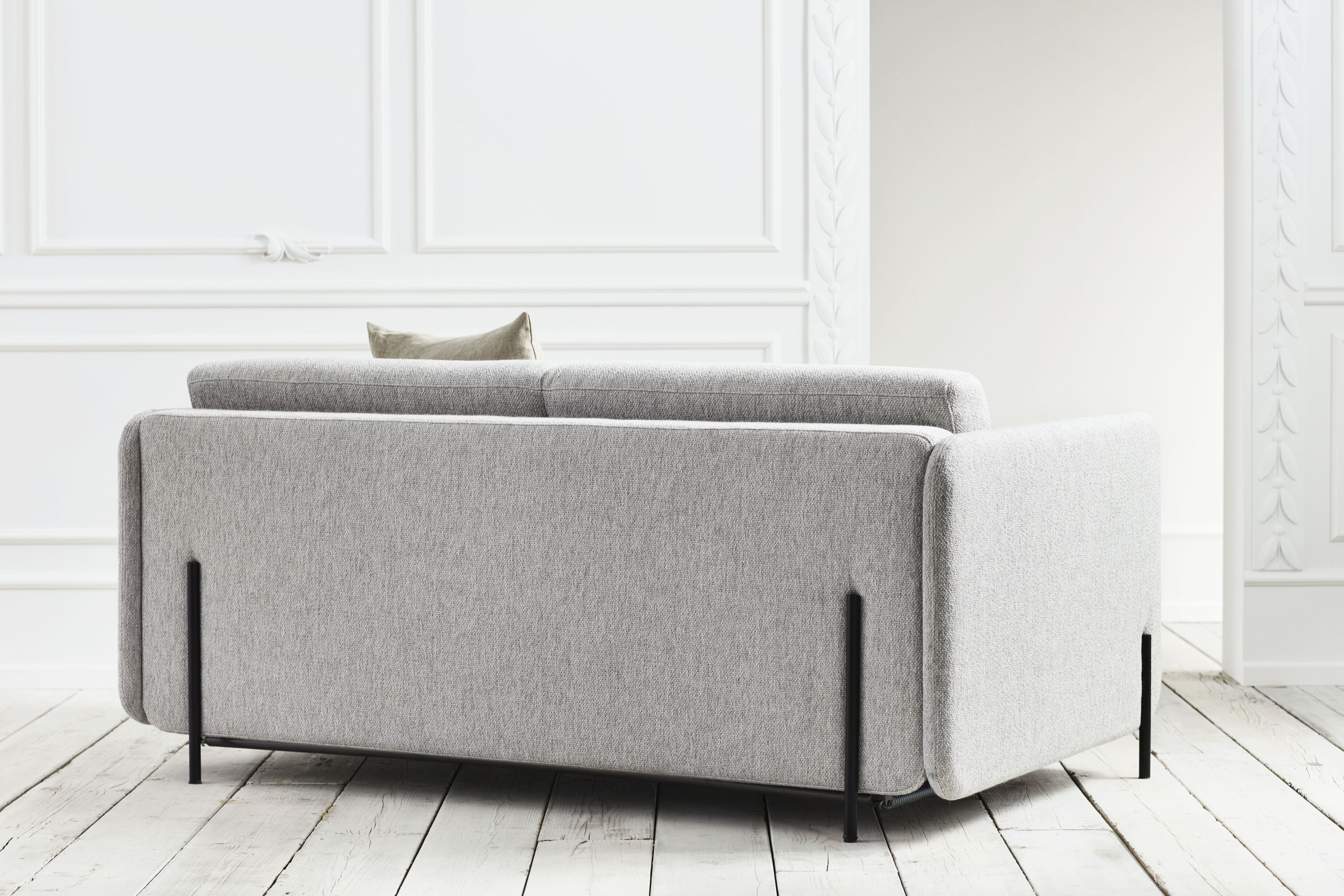 Sofa rozkładana 2,5-osobowa PIRA czarna stalowa podstawa