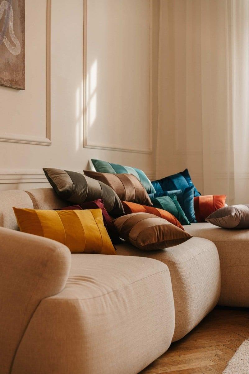 Poduszka dekoracyjna STRIPES ZERO WASTE beżowy Poduszkowcy Eye on Design
