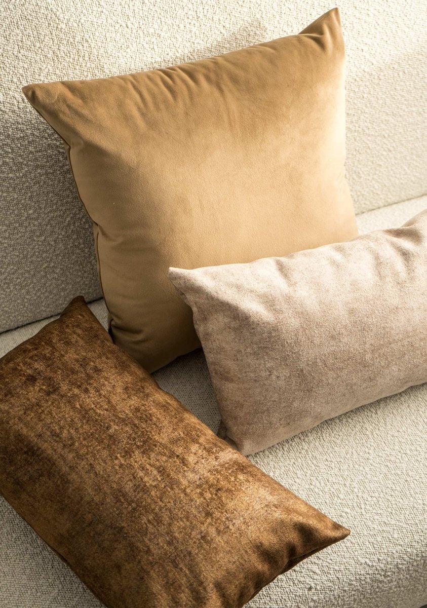 Poduszka dekoracyjna VELVET beżowy Poduszkowcy Eye on Design