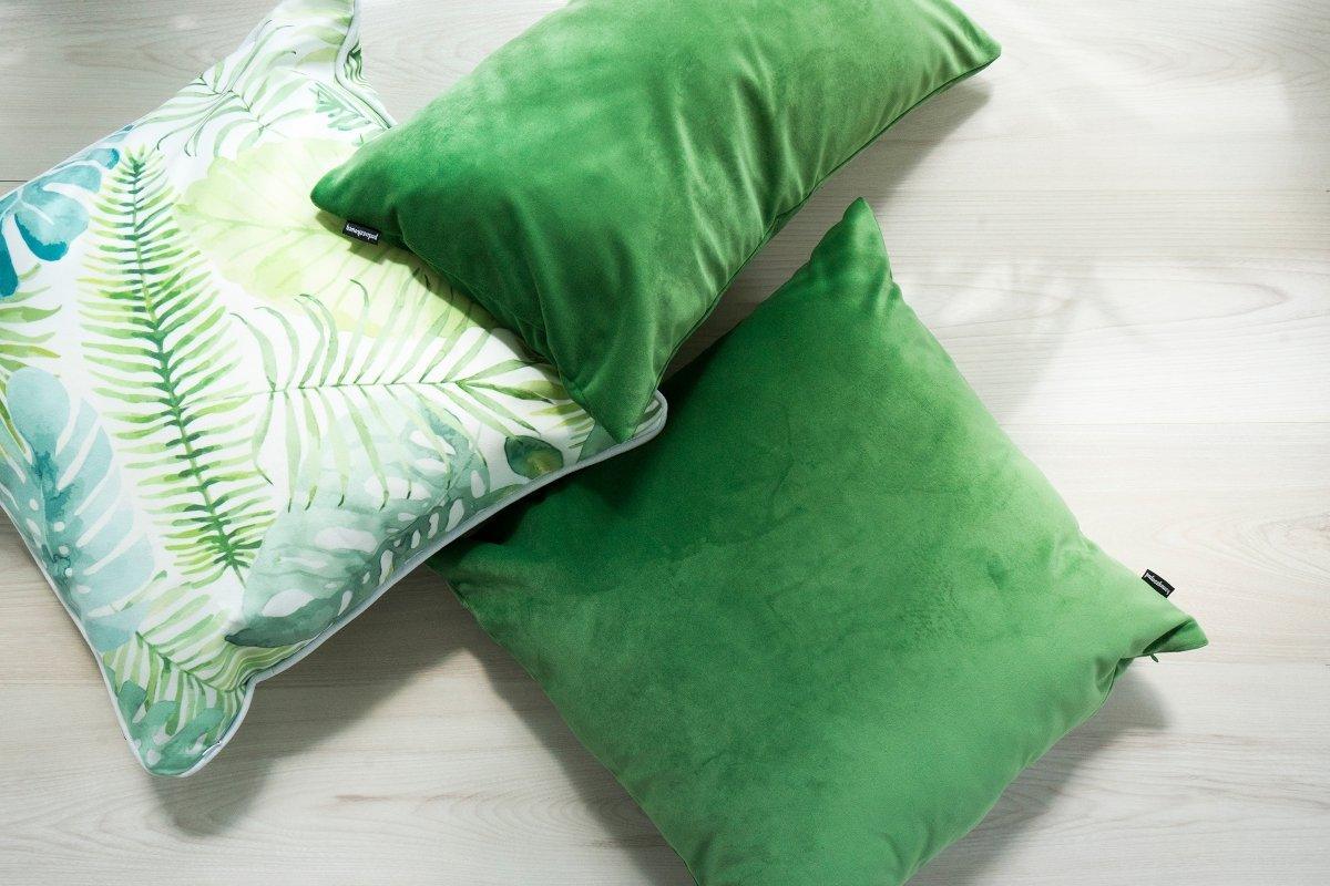 Poduszka dekoracyjna VELVET jasnozielony Poduszkowcy Eye on Design