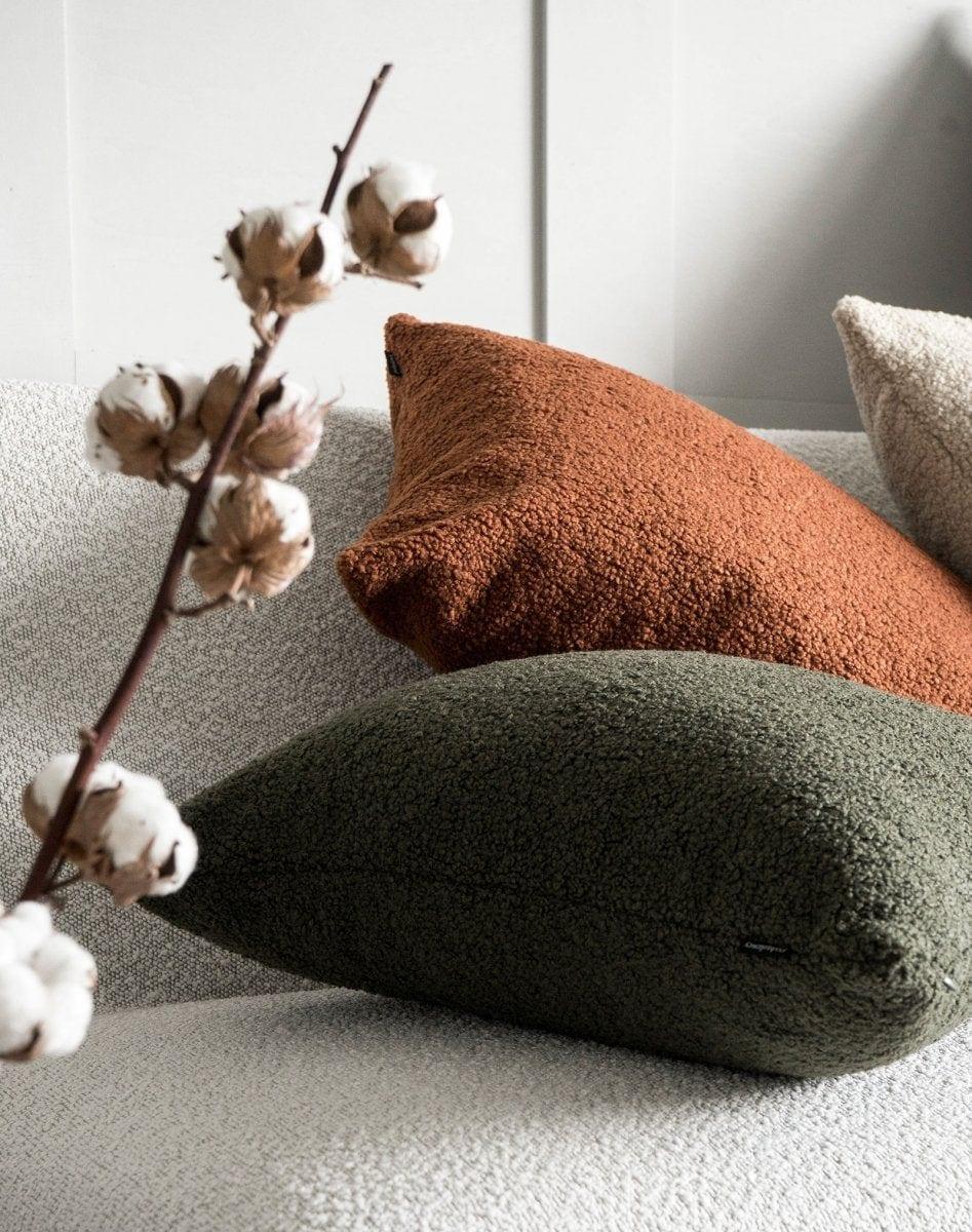 Poduszka w tkaninie boucle COZY rudy Poduszkowcy Eye on Design