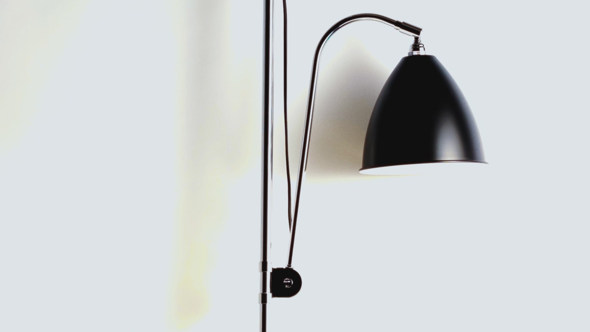 Stehlampe BESTLITE BL3 Messing mit Porzellanschirm