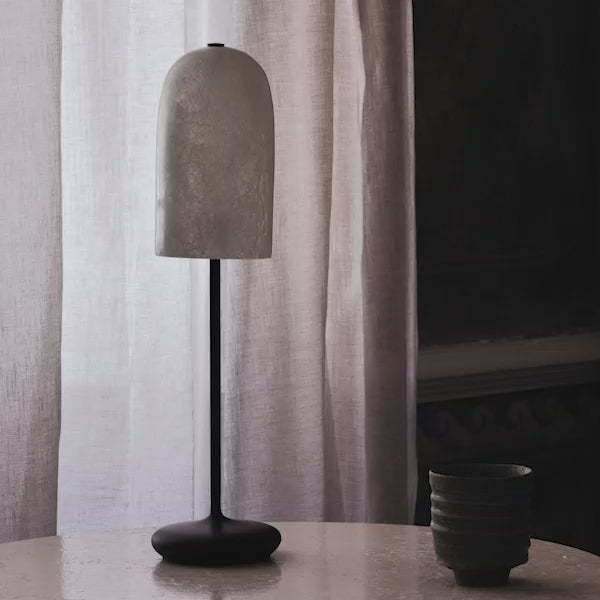 Lampa stołowa GRY biały klosz z czarną podstawą