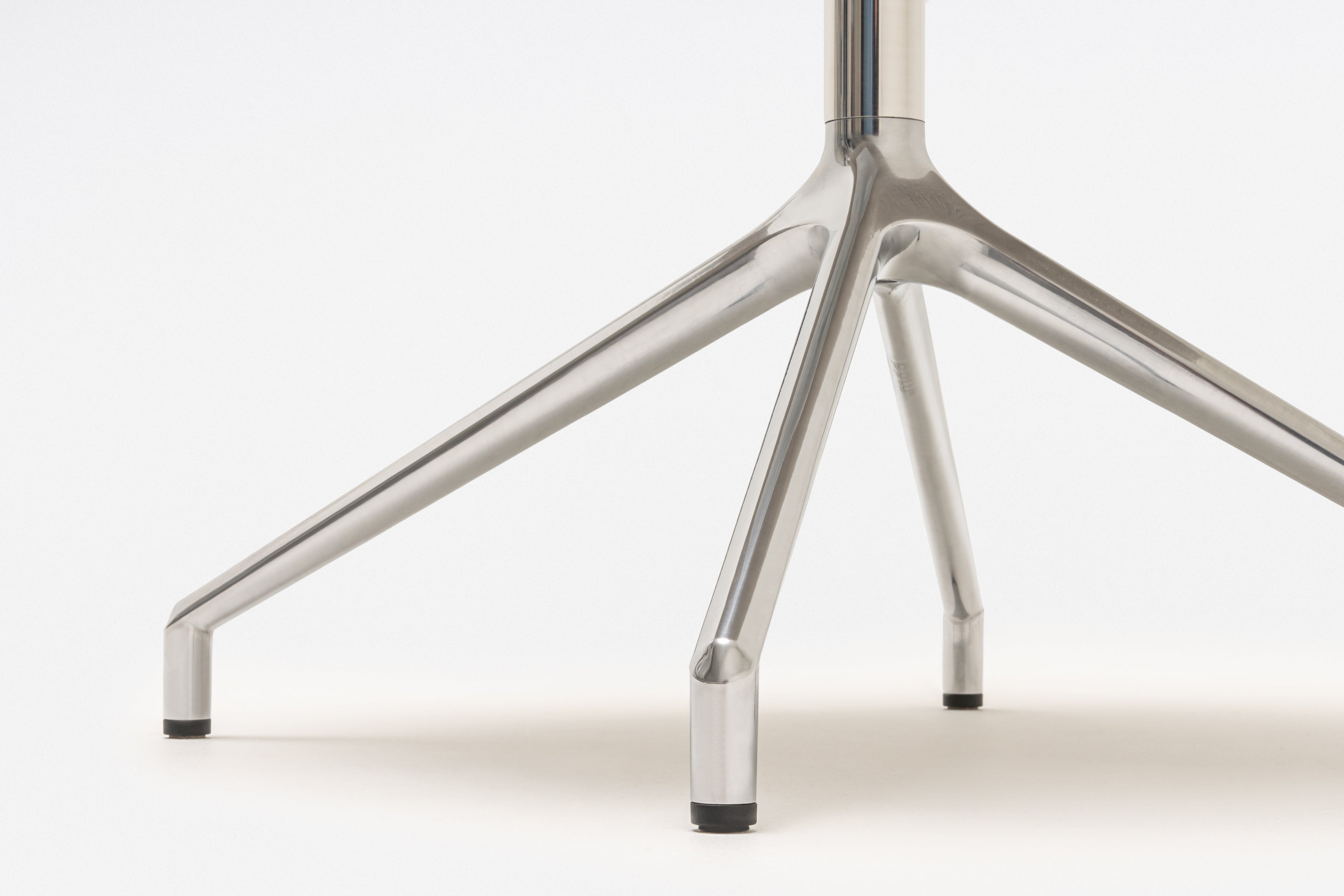 Krzesło ULTRA podstawa polerowane aluminium