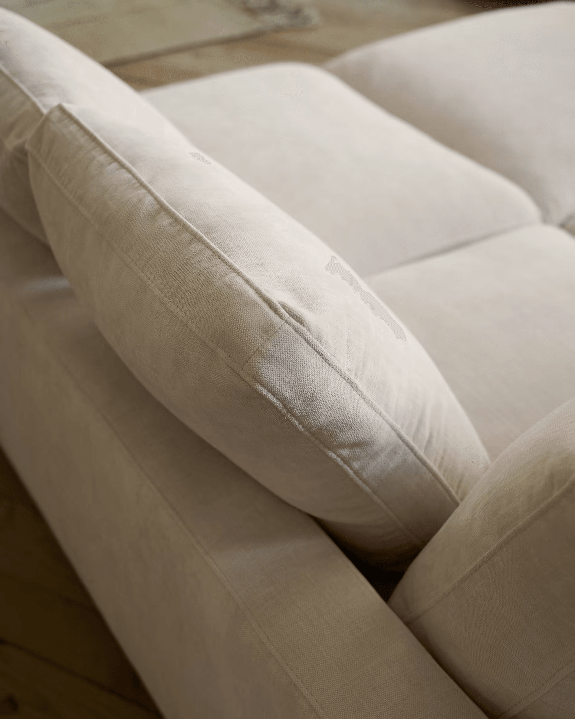 Sofa 3-osobowa z głębokim siedzeniem GALA jasnobeżowy La Forma Eye on Design