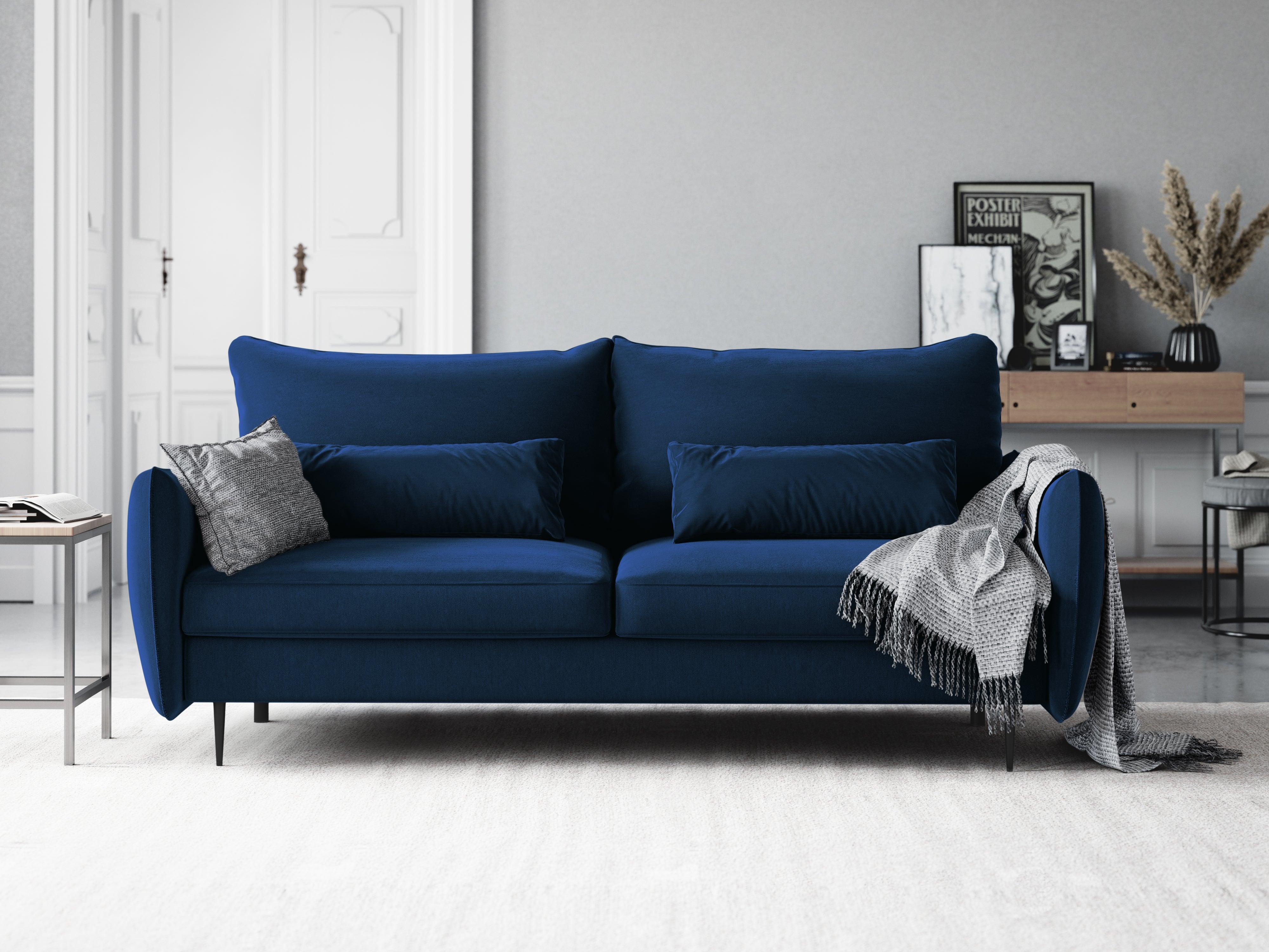 Sofa aksamitna z funkcją spania VERMONT królewski niebieski Cosmopolitan Design Eye on Design