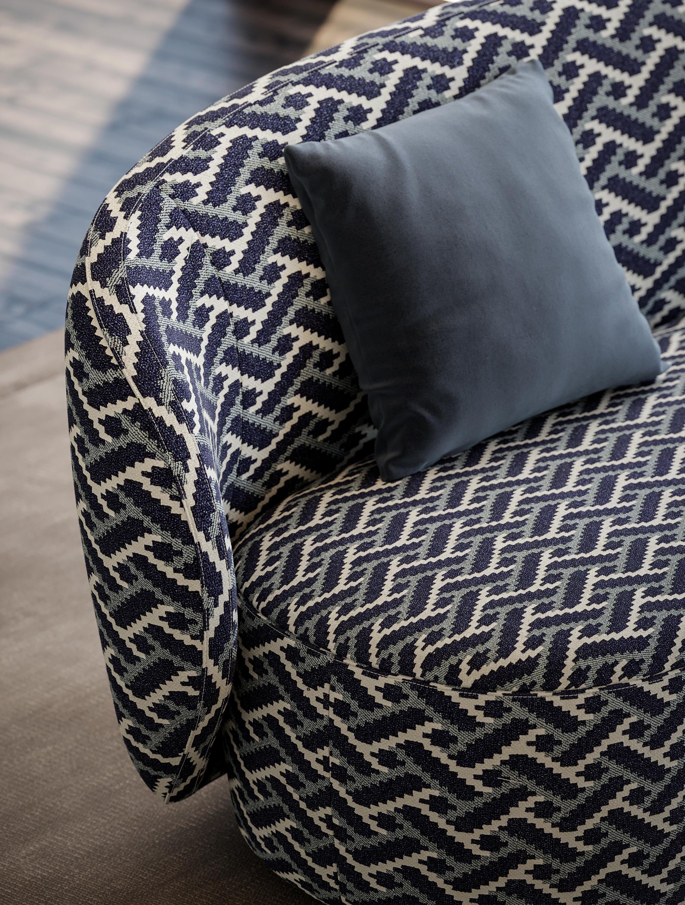 Sofa GUEST LOVESEAT łososiowy Liu Jo Living Eye on Design