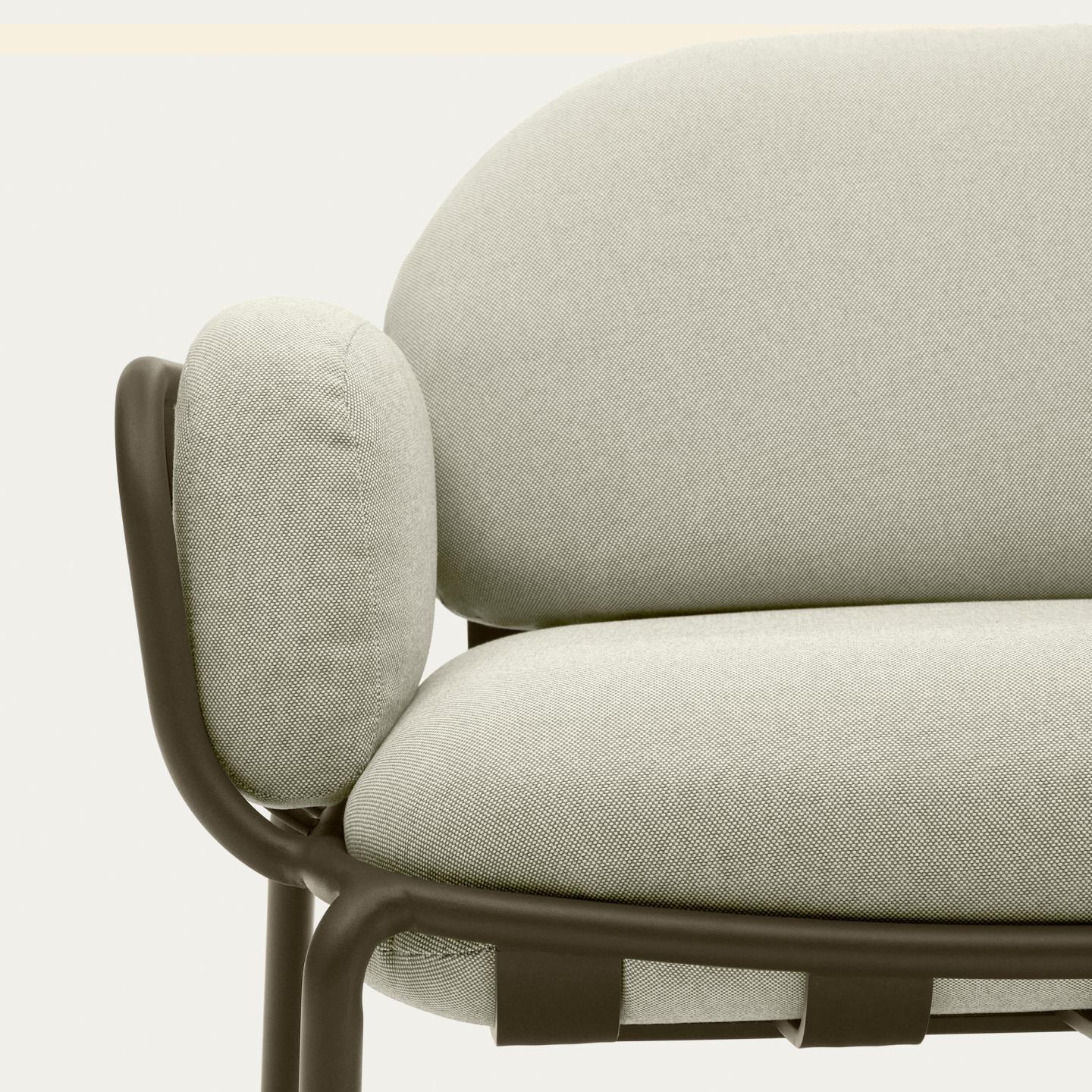 Sofa ogrodowa 3-osobowa JONCOLS beżowy z oliwkową podstawą La Forma Eye on Design