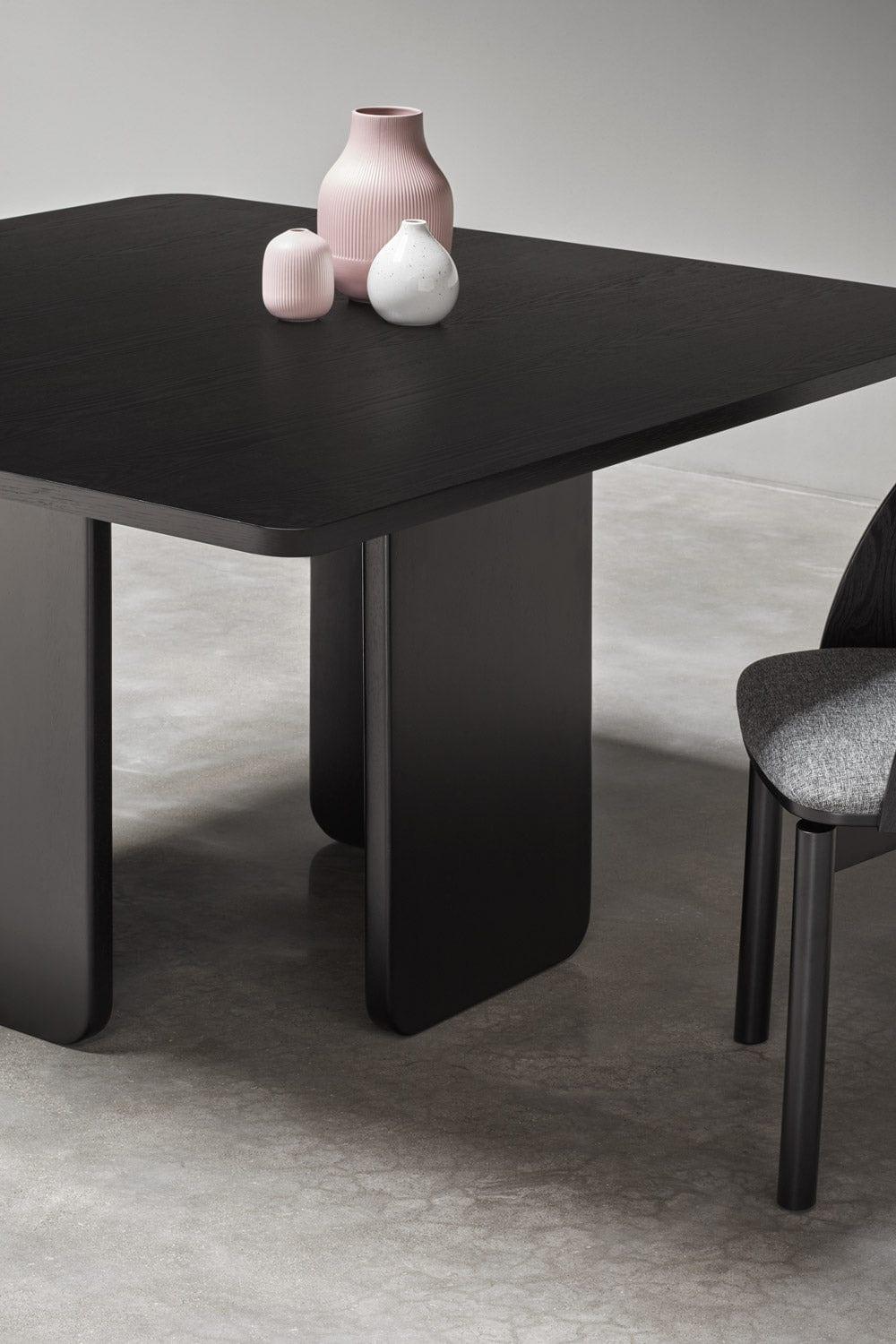 Stół ARQ czarny Teulat Eye on Design
