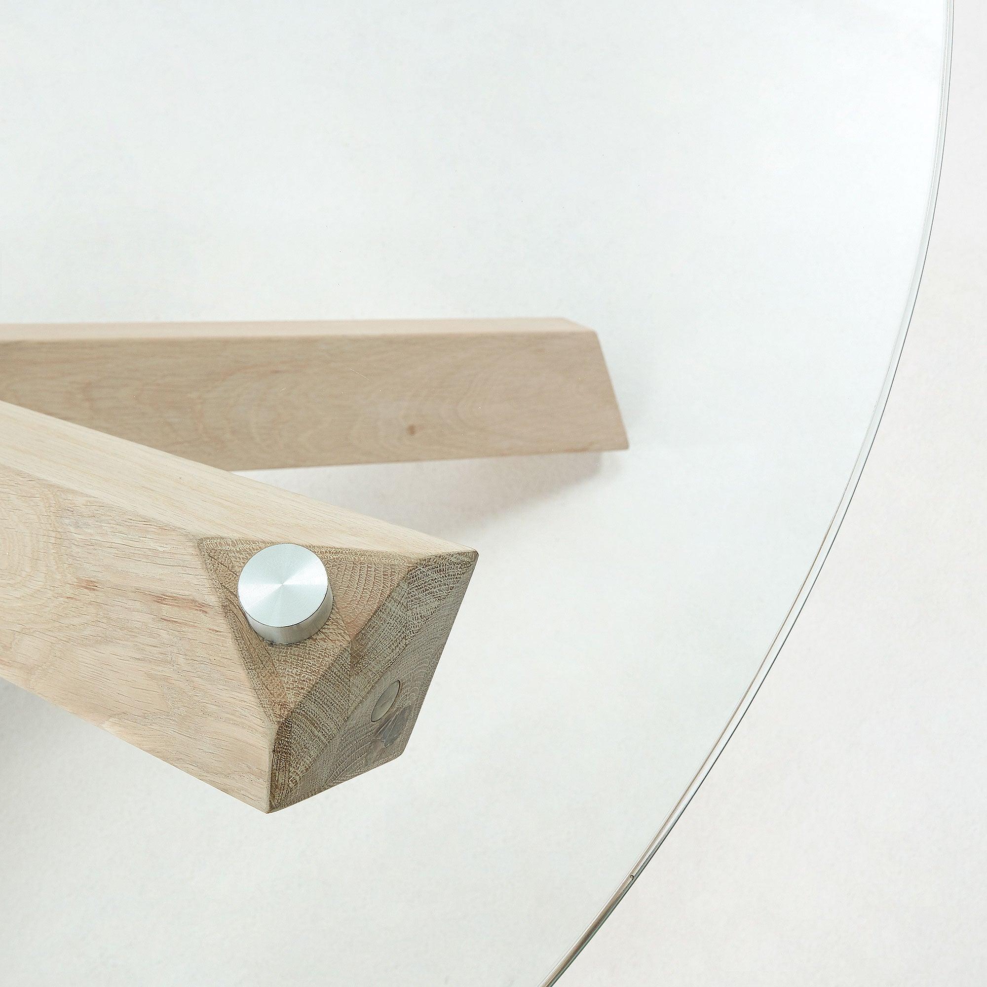 Stół LOTUS szklany z drewnianą podstawą La Forma Eye on Design