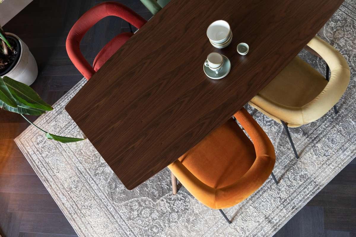 Stół MALAYA drewno orzechowe Dutchbone Eye on Design