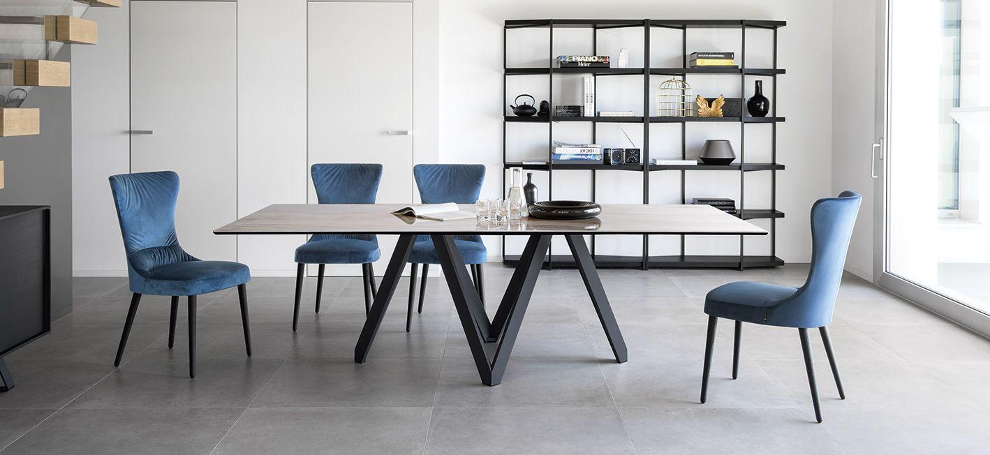 Stół prostokątny CARTESIO biały marmur z metalową podstawą Calligaris Eye on Design