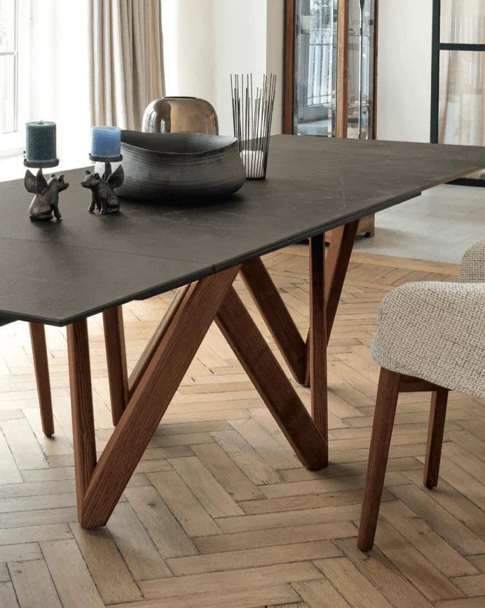 Stół prostokątny CARTESIO brązowa ceramika z drewnianą podstawą Calligaris Eye on Design