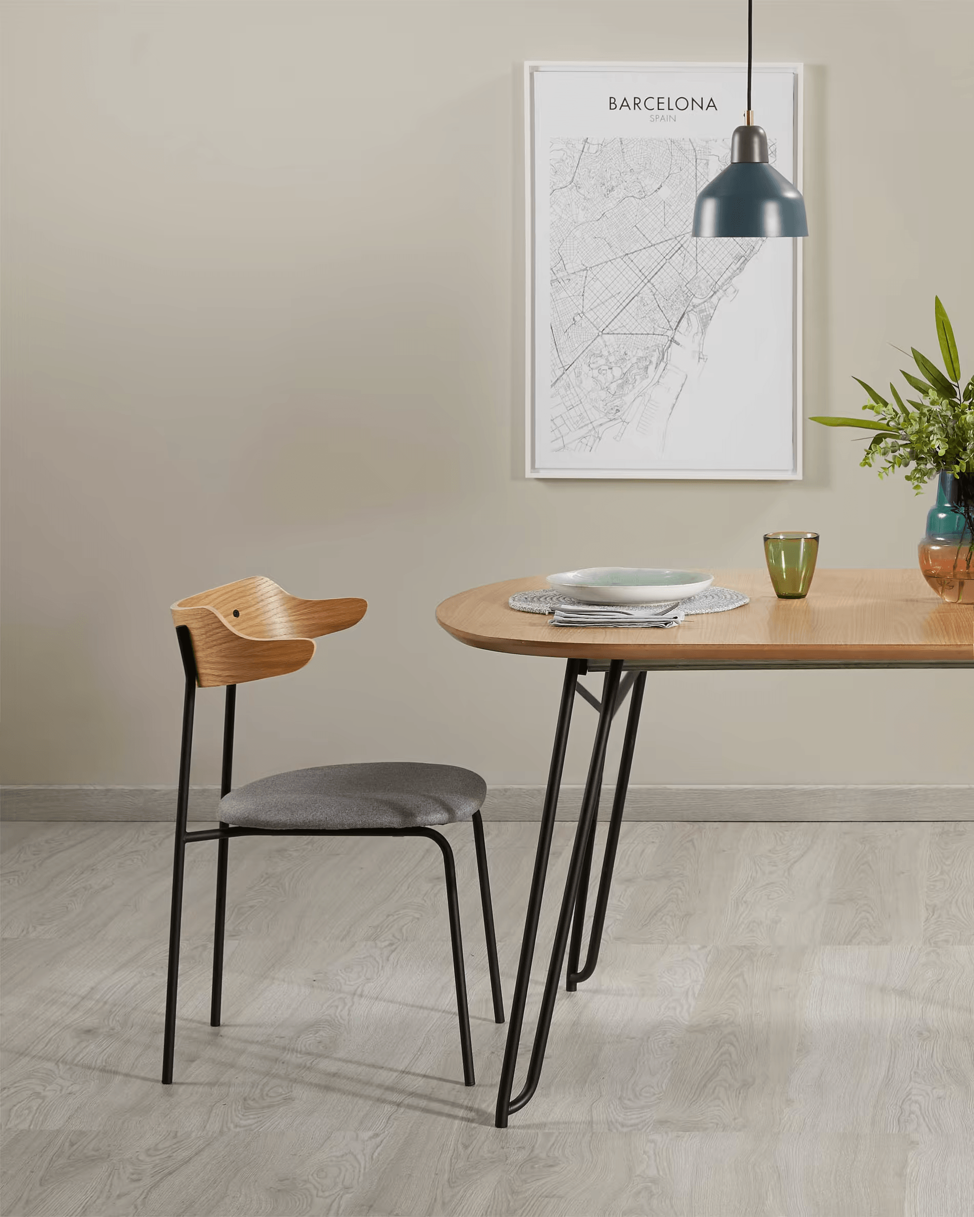Stół rozkładany NOVAC fornir dębowy La Forma Eye on Design