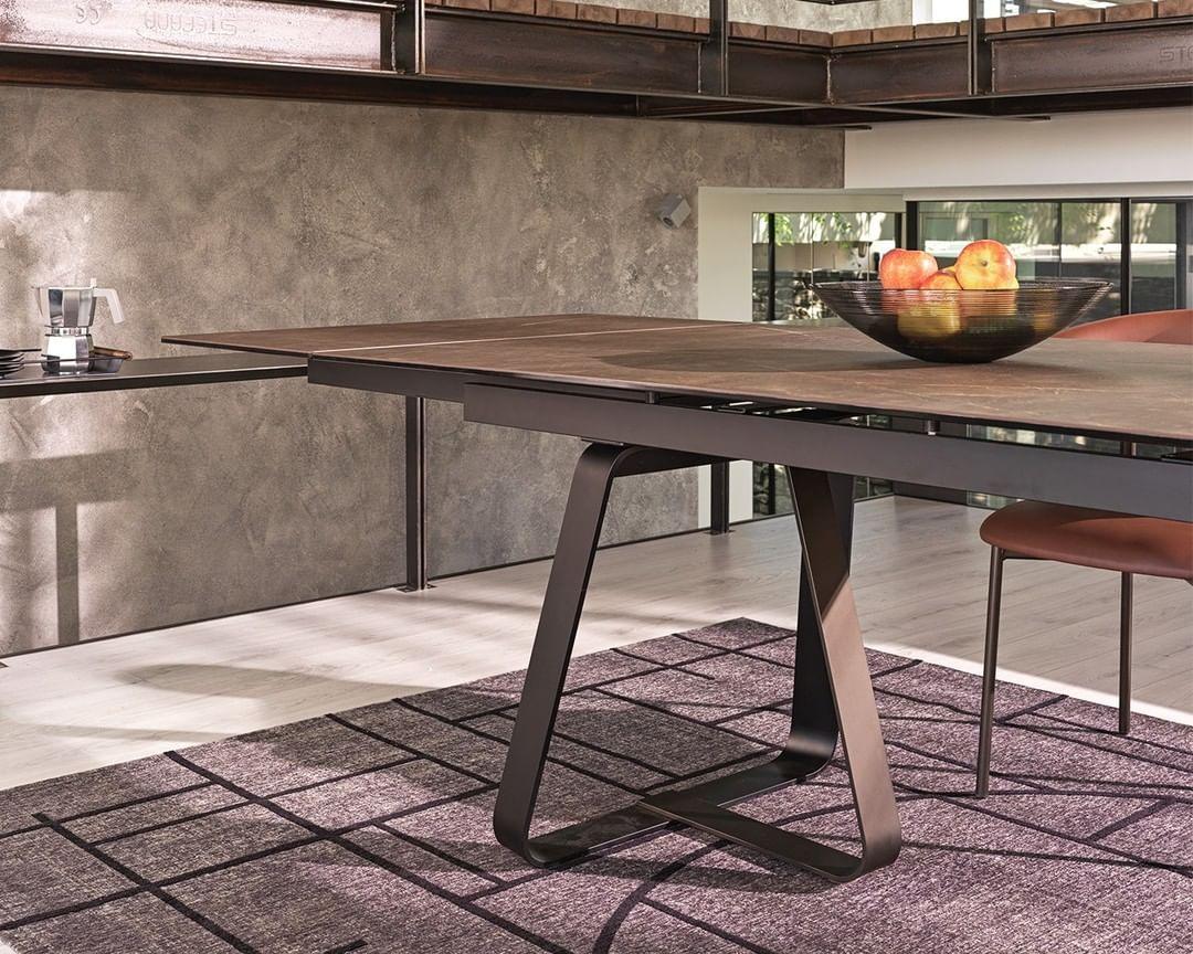 Stół rozkładany prostokątny SUNSHINE piaskowy marmur Calligaris Eye on Design