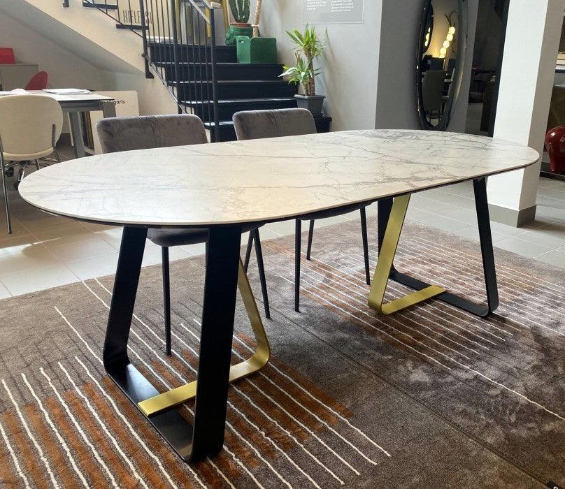 Stół SUNSHINE piaskowy marmur Calligaris Eye on Design