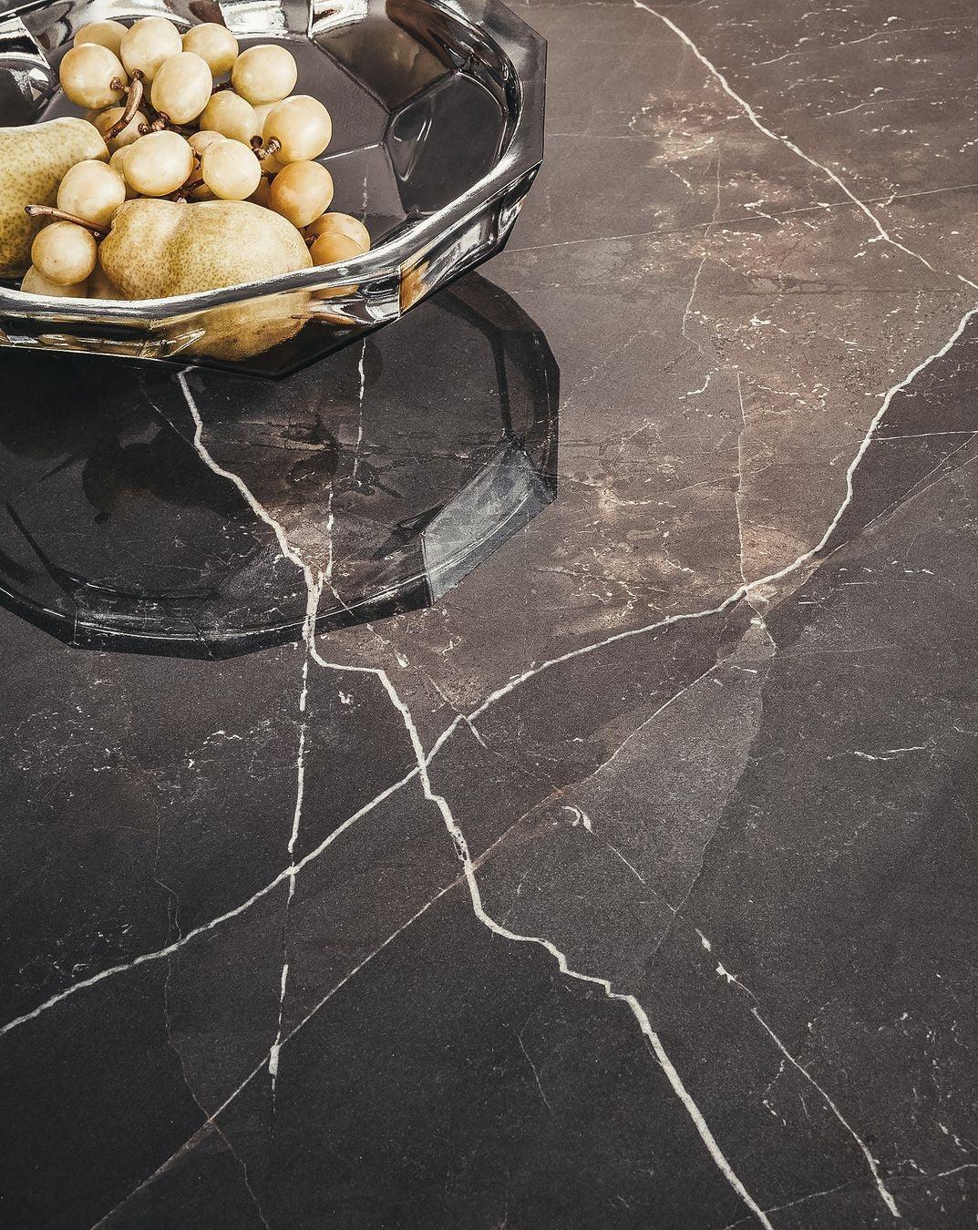 Stolik boczny MUSHROOM jesionowa podstawa Calligaris Eye on Design