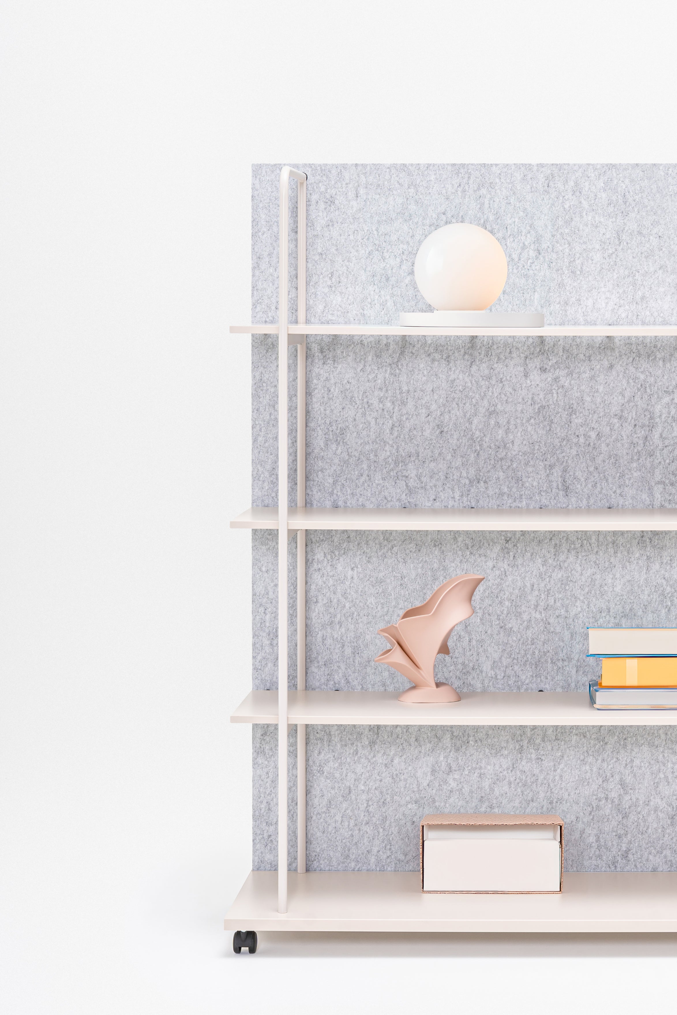 Steel shelving tanca rear from felt