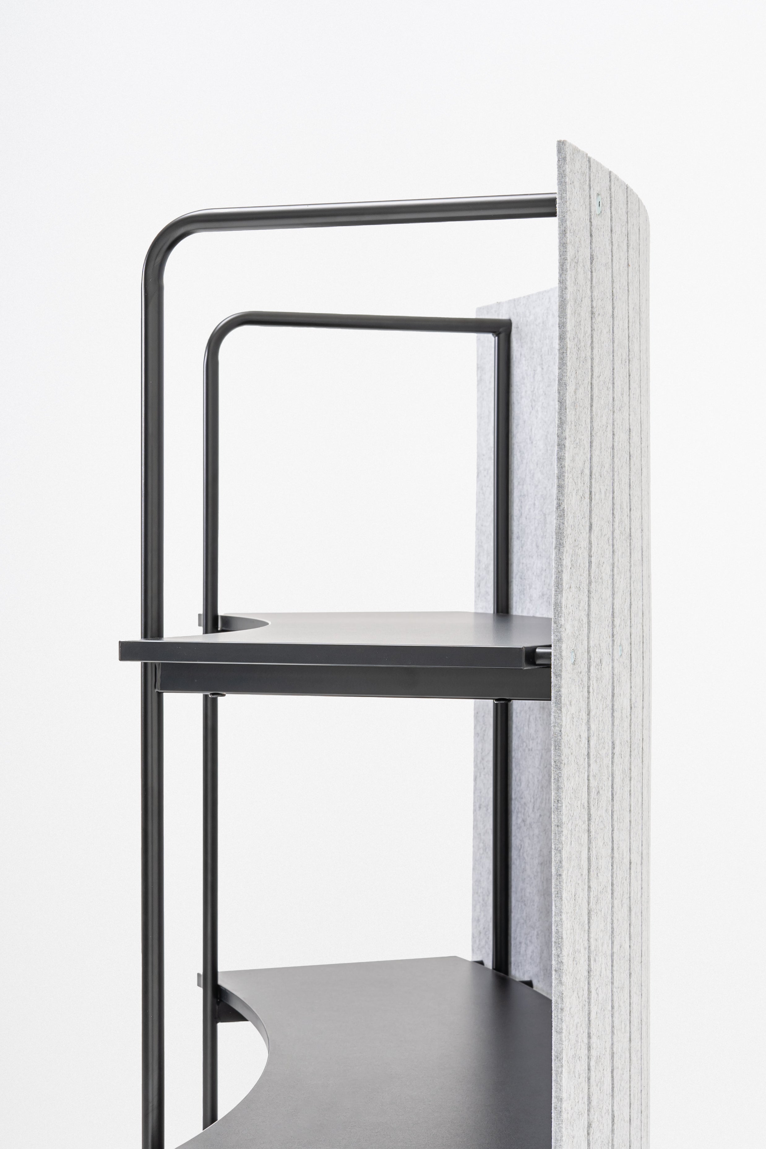 Steel shelving tanca rear from felt