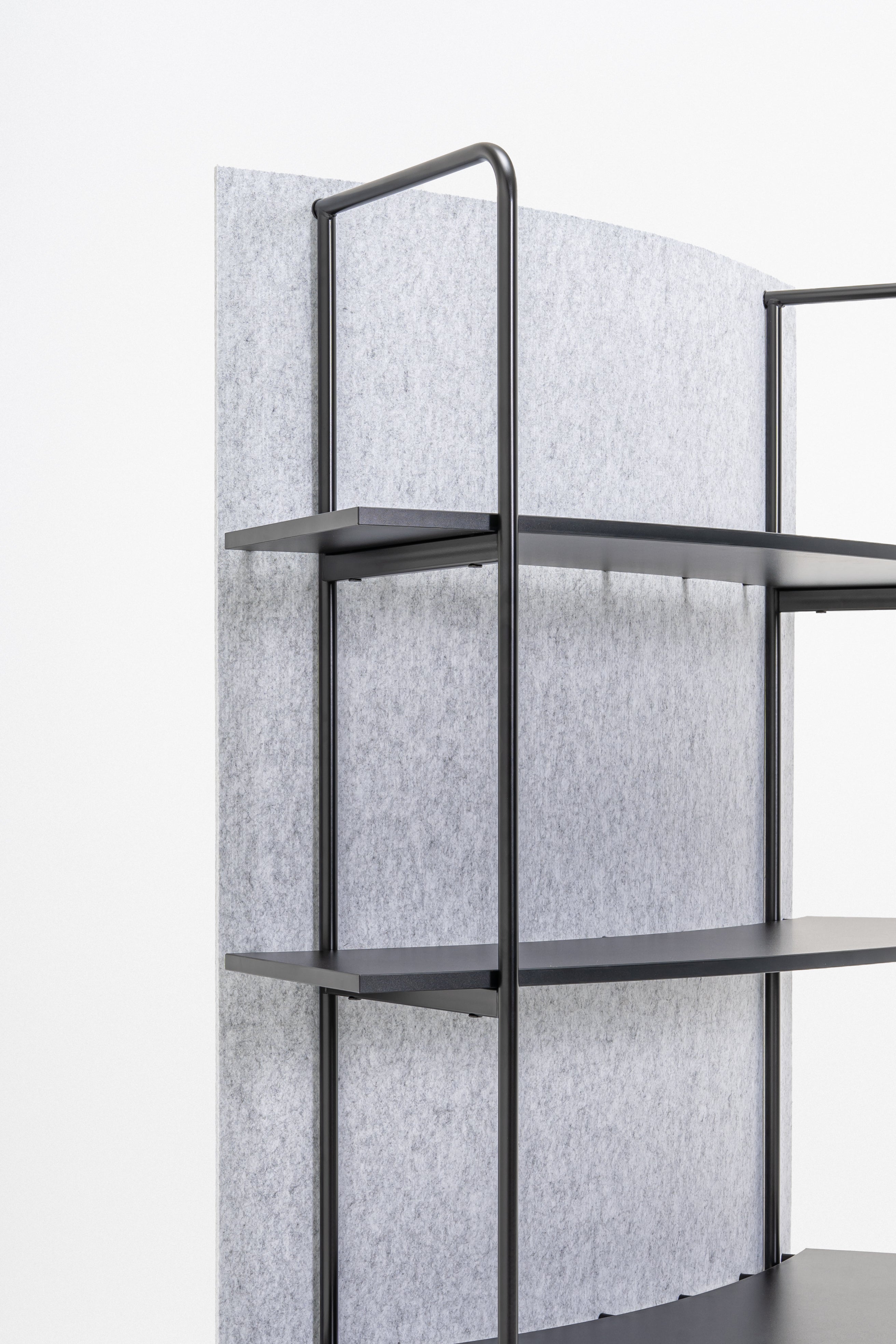 Steel shelving tanca rear from felt