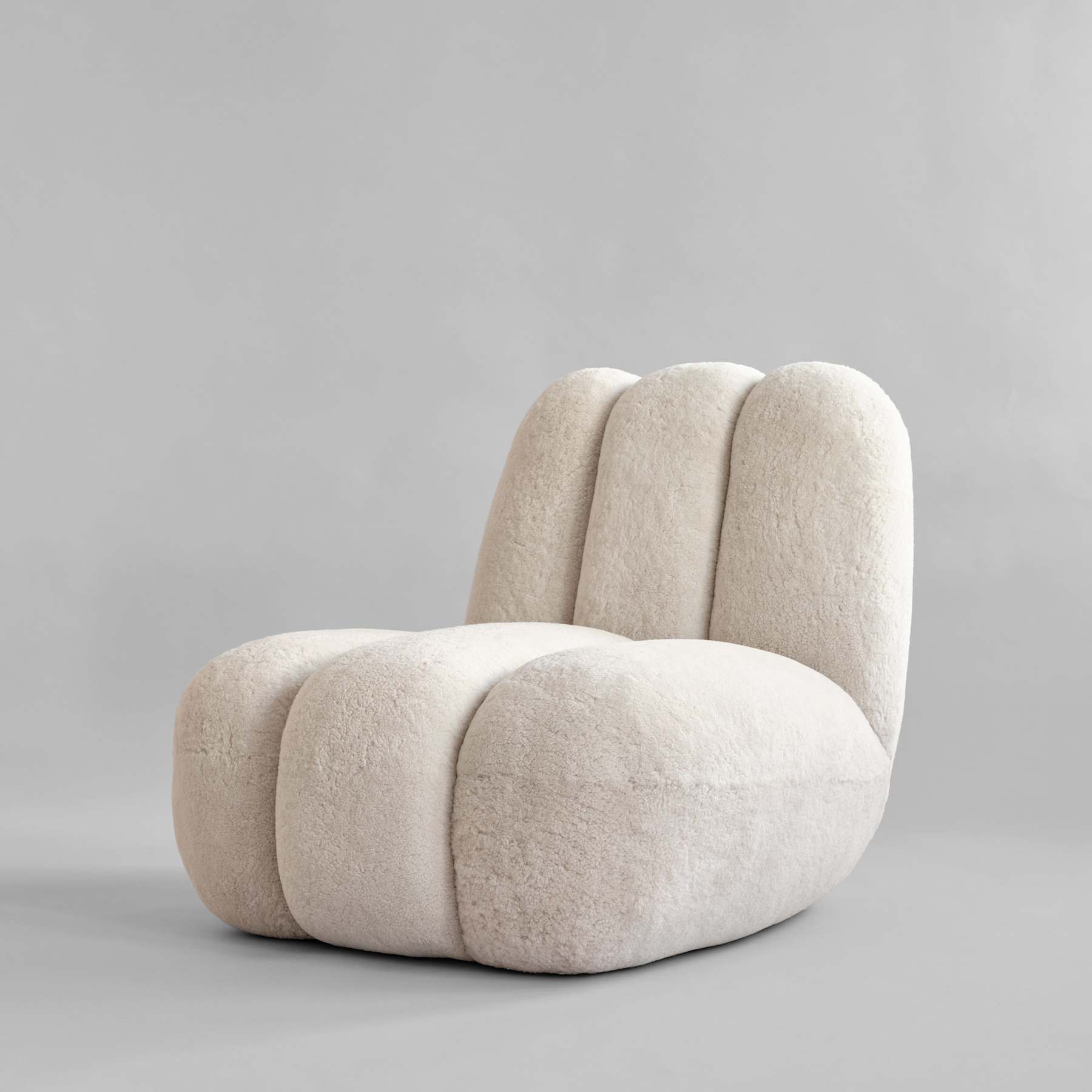 Fotel w tkaninie Sheepskin TOE kremowy