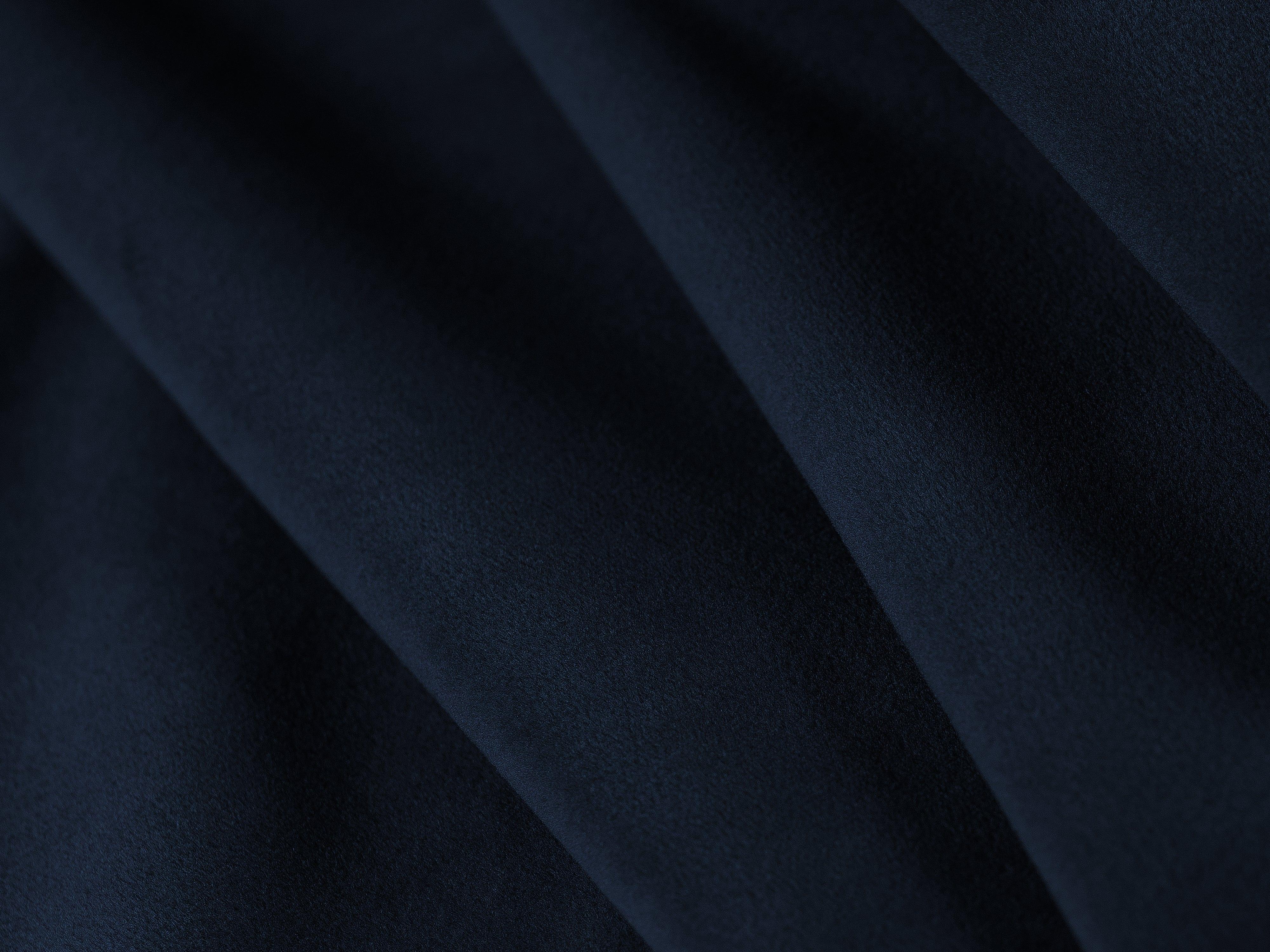 Sofa narożna aksamitna prawostronna RUBY granat królewski Micadoni Eye on Design