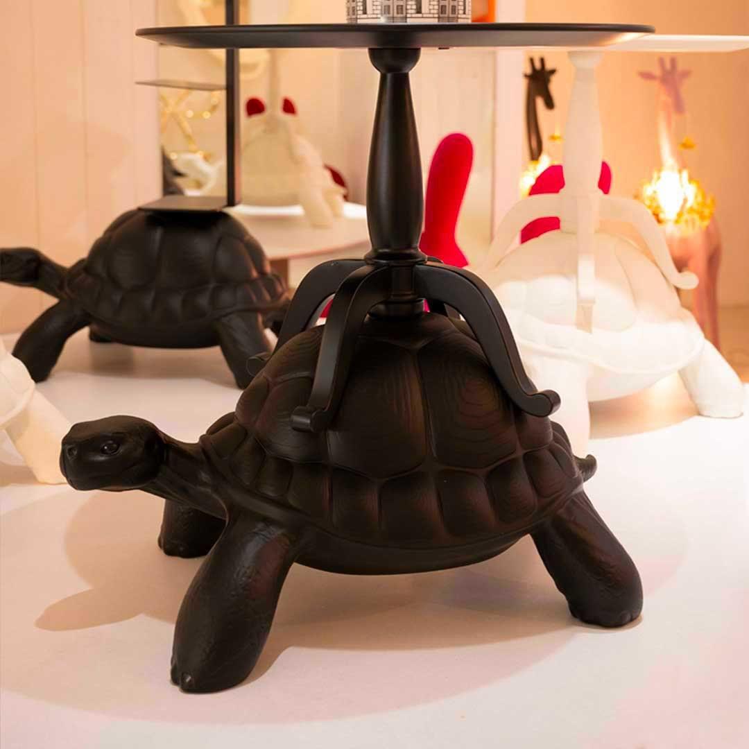 Stolik TURTLE CARRY czarny Qeeboo Eye on Design