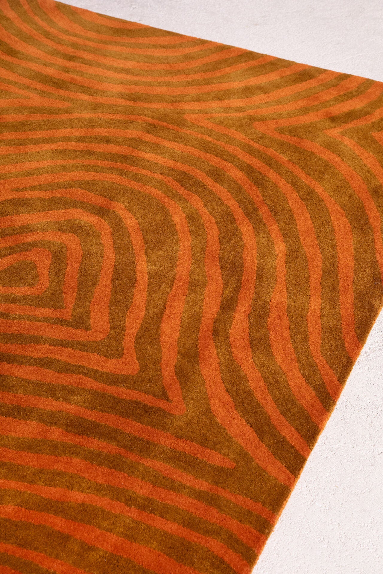 Orange-brown decor rug