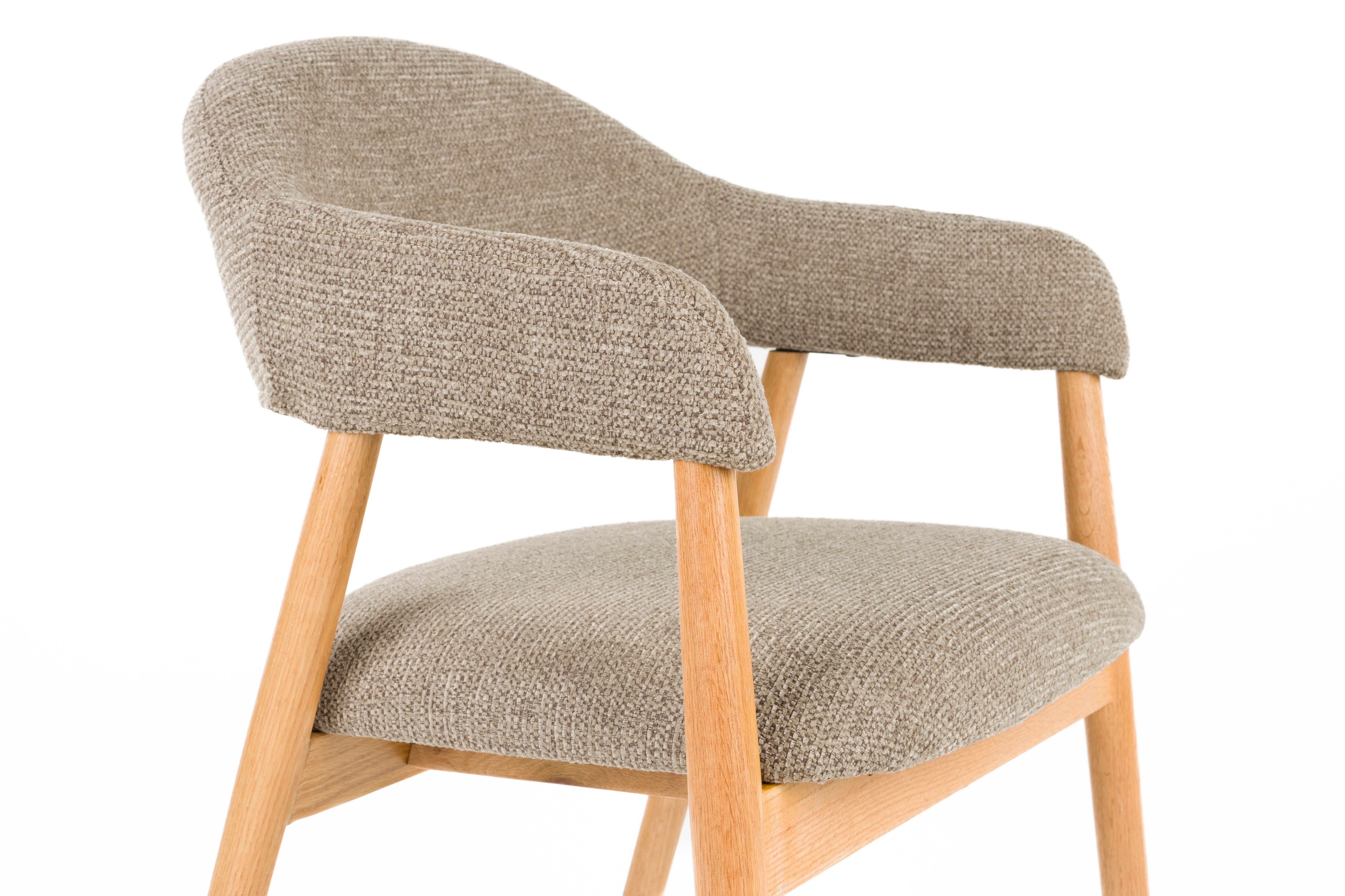 Stuhl INDY braun mit Holzgestell