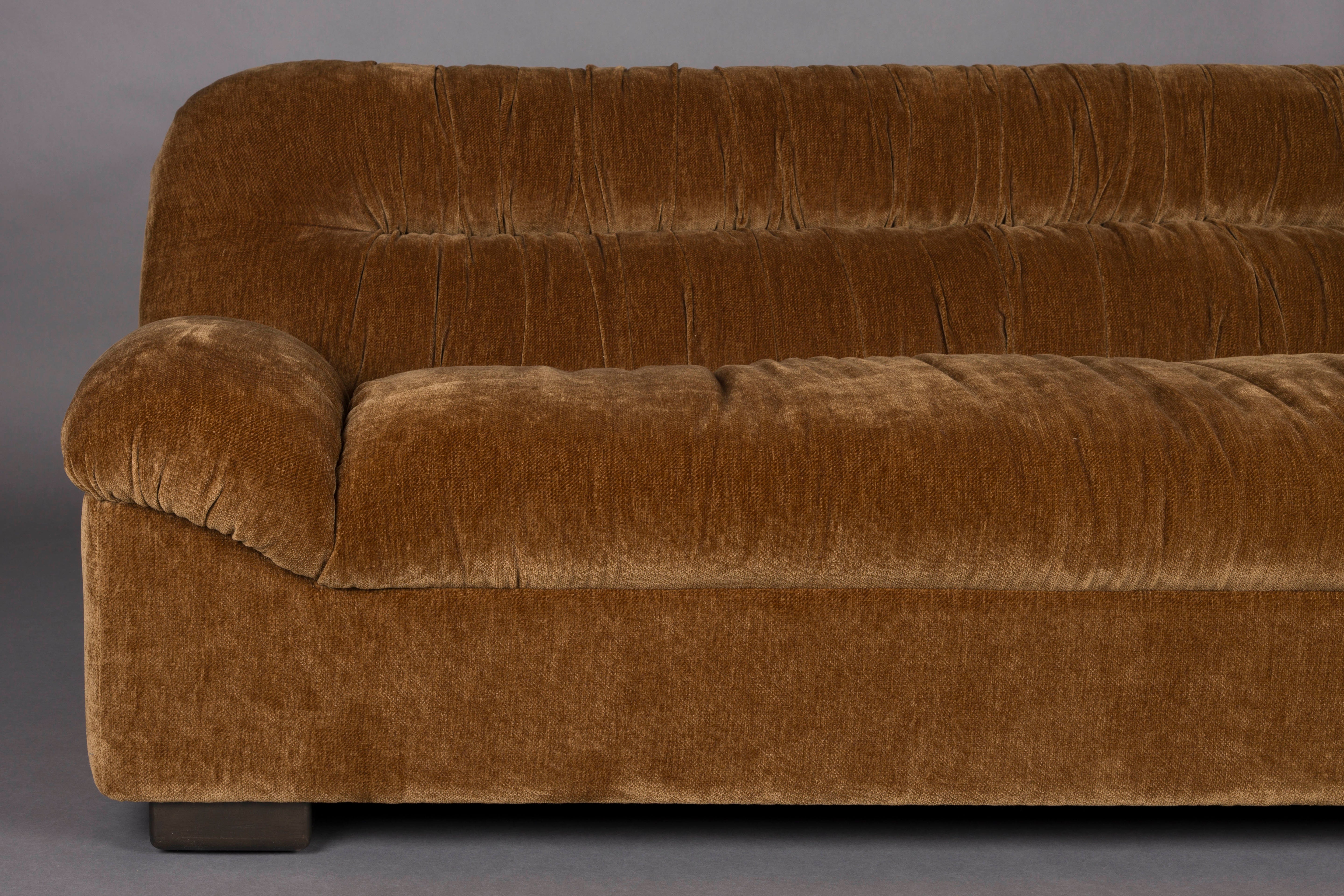 Sofa DOUGLAS cognac Samt