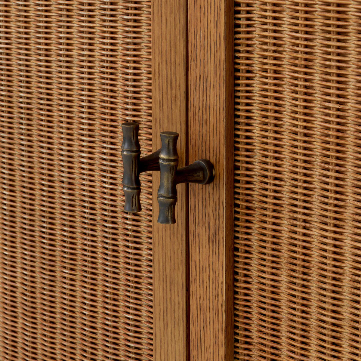 Chest of drawers Borchard oak veneer