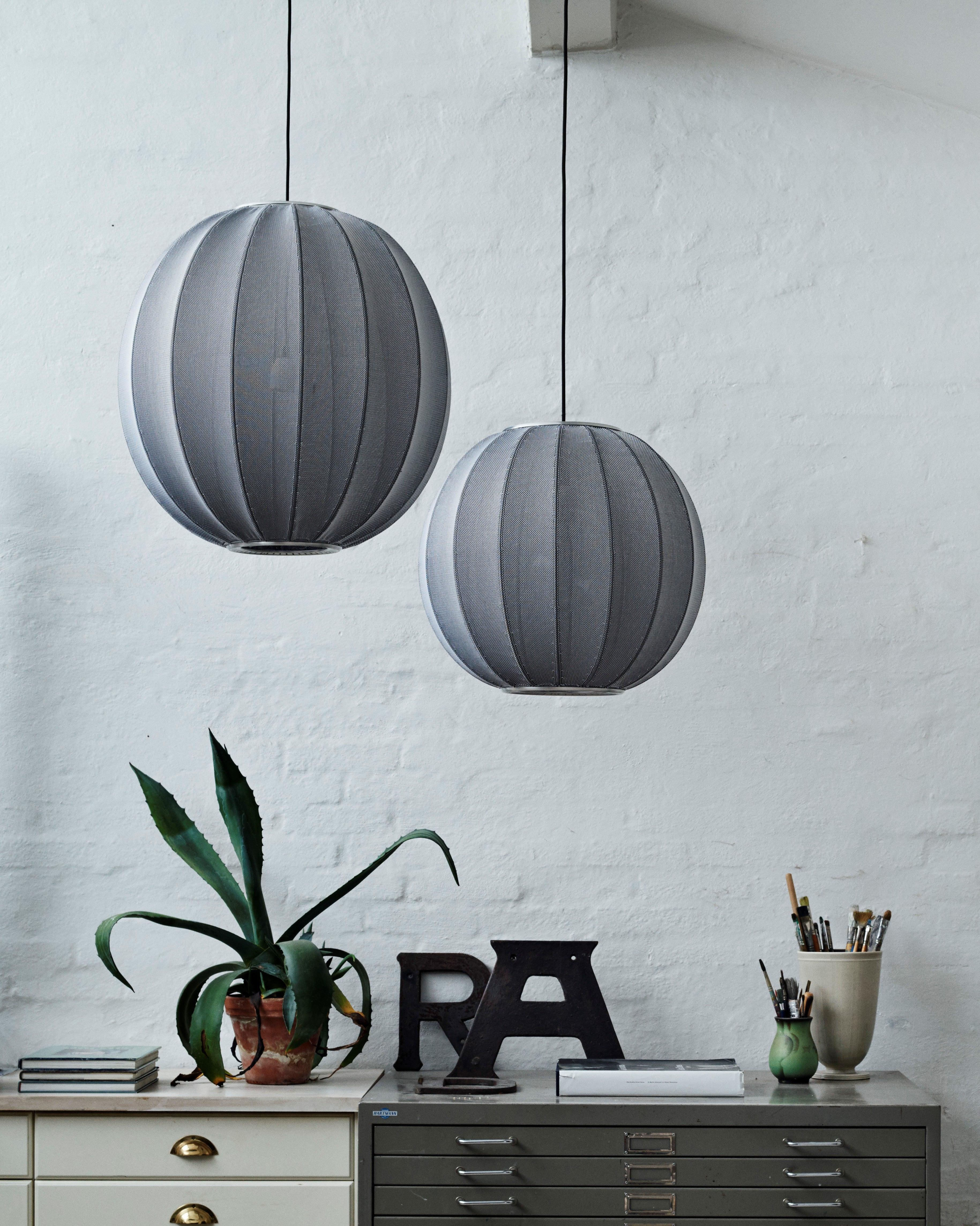 Knit-Wit Round hanging lamp gray