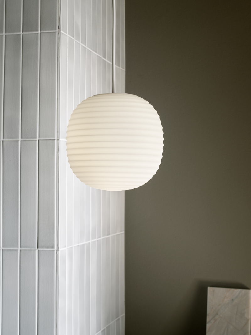 LANTER White hanging lamp