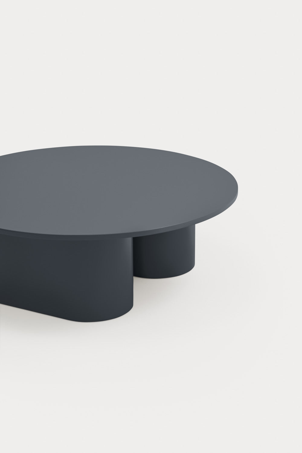 Round coffee table anthracite totem