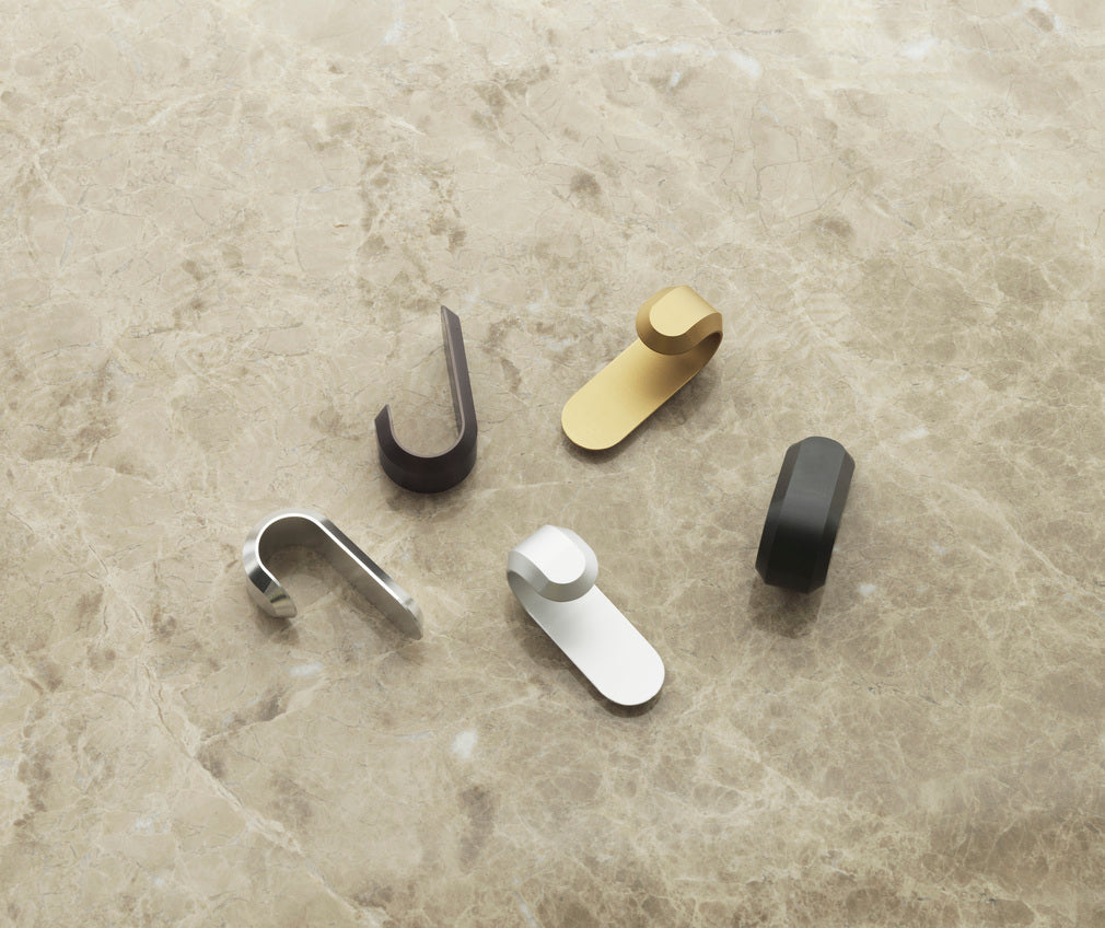 Set von CURVE Kleiderhaken matt braun
