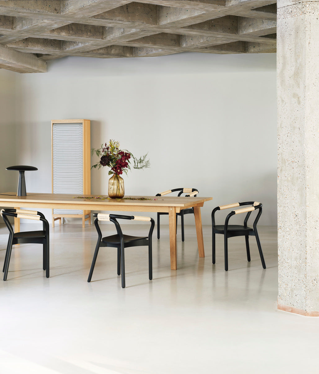 Slice table oak veneer