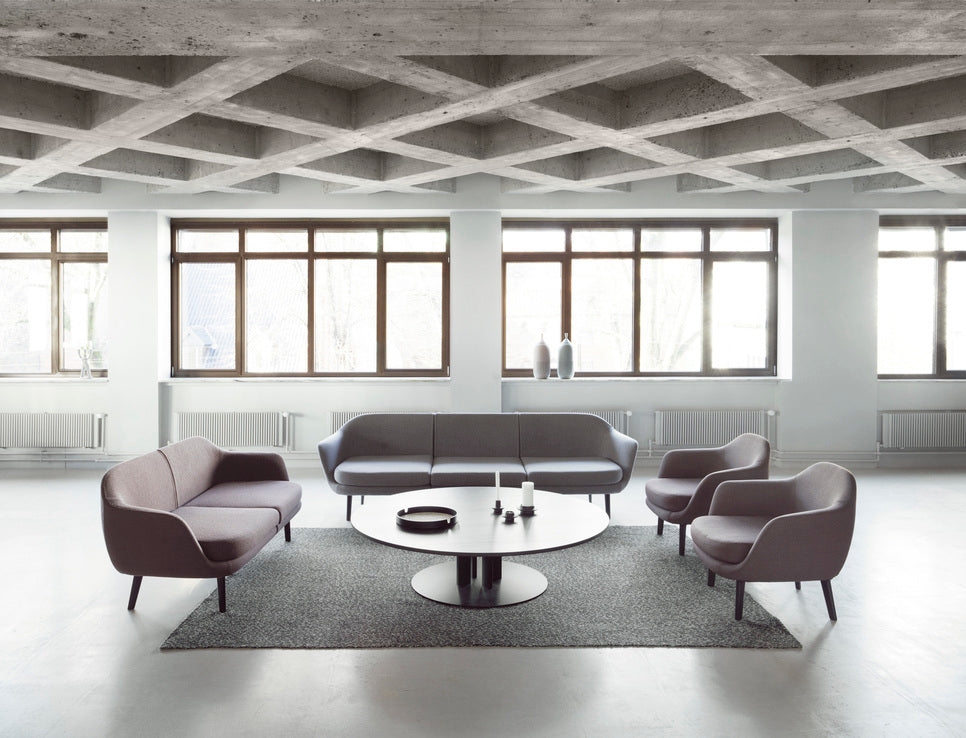 Round coffee table Scala veneered top with a black base