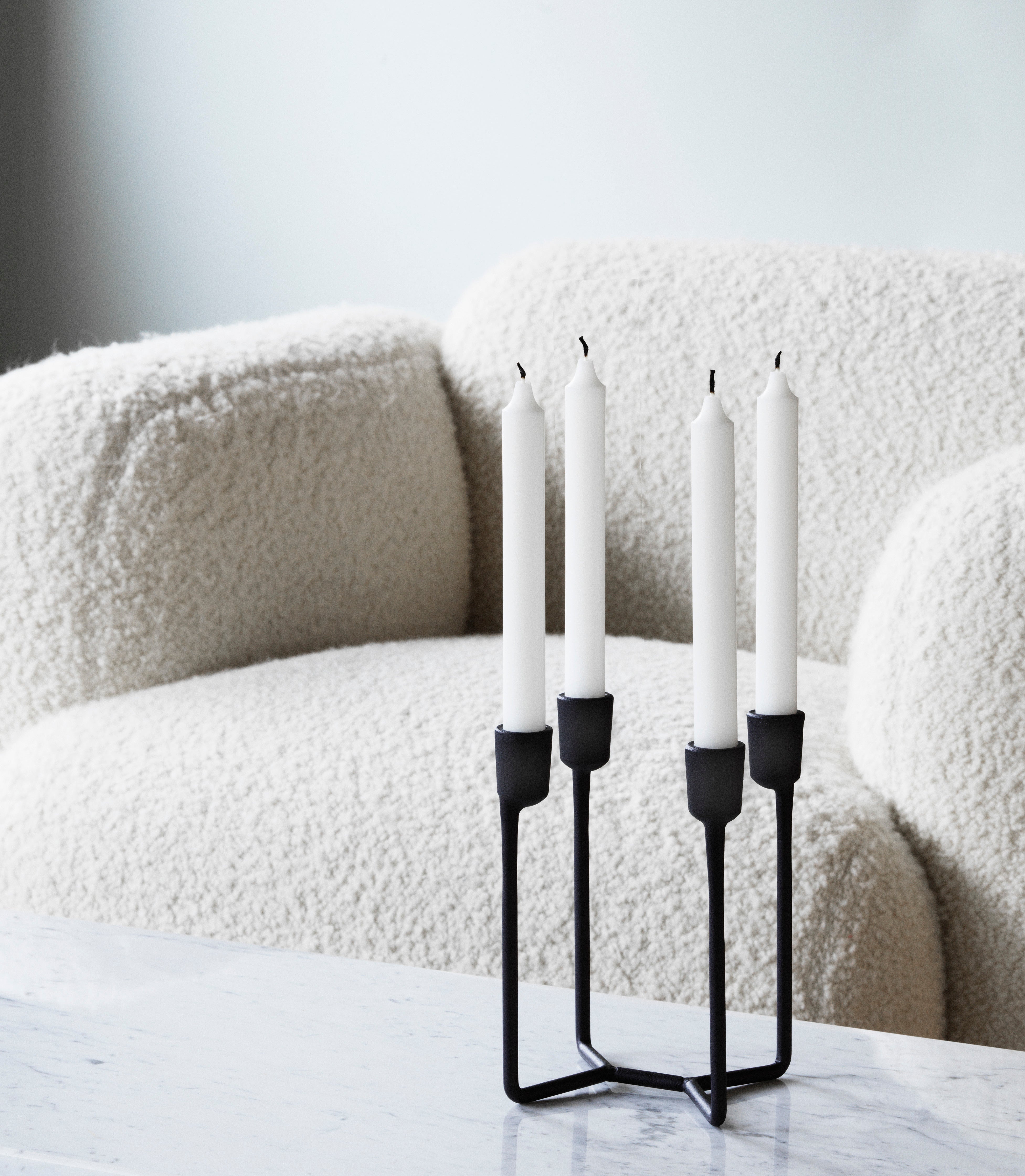 Świecznik czteroramienny HEIMA CANDLESTICK czarne żeliwo