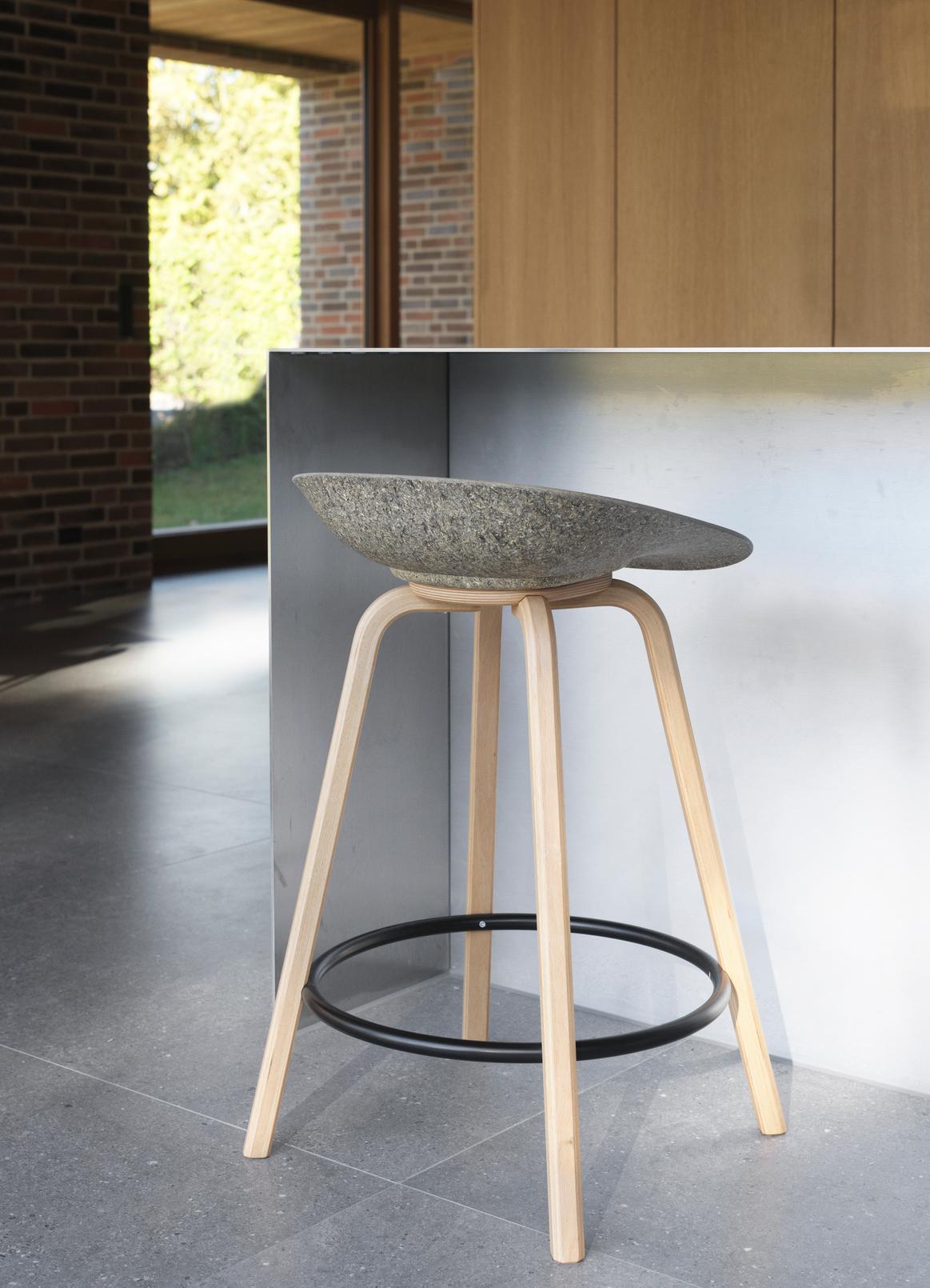 Bar chair Mat beige with beech base