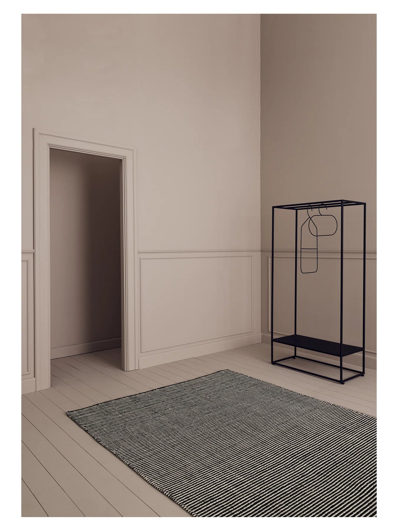 AJO gray rug with white
