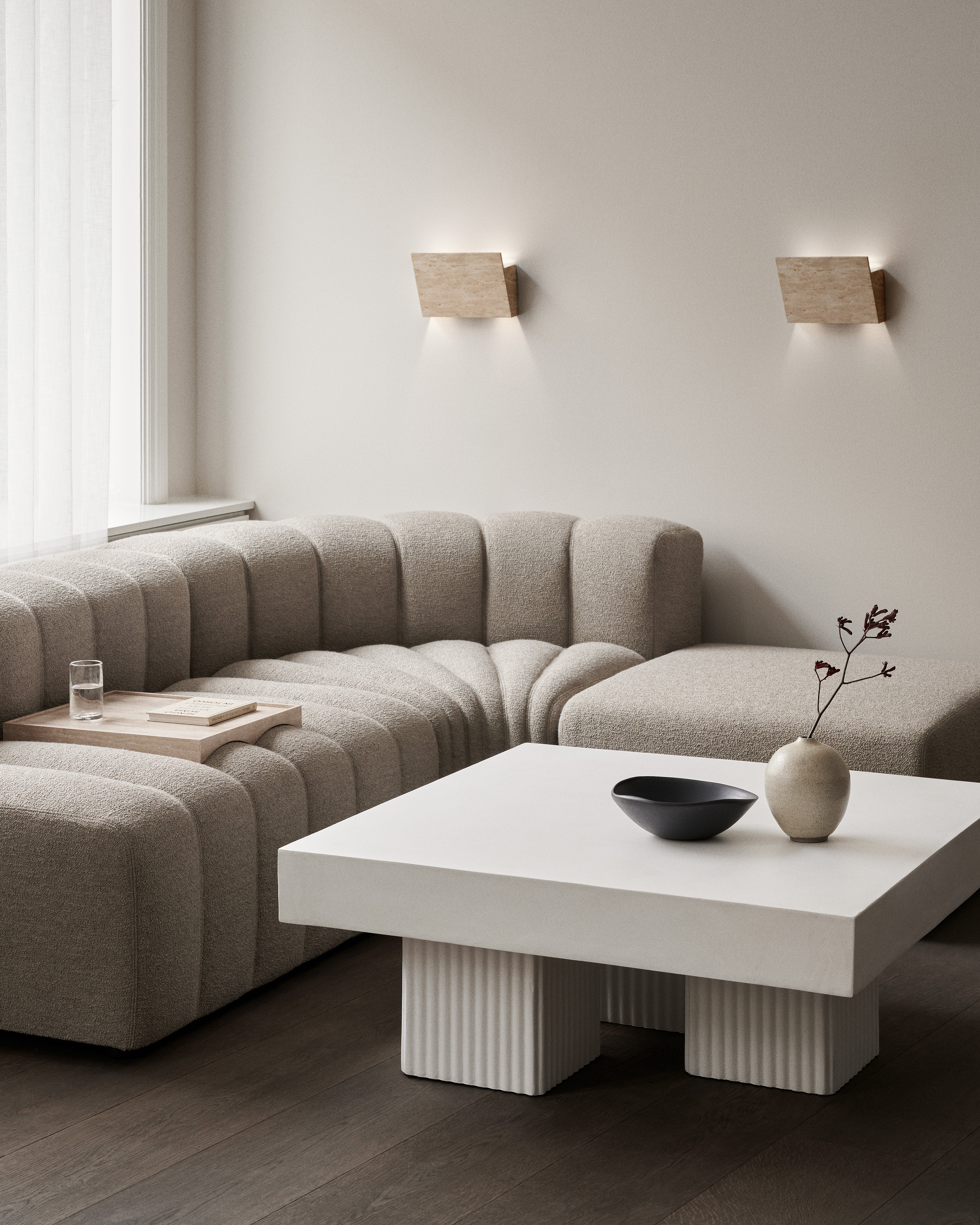 Gallery wall lamp travertine