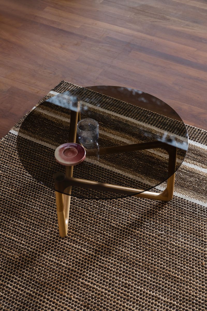 Stolik kawowy NAIA drewno dębowe Dutchbone    Eye on Design