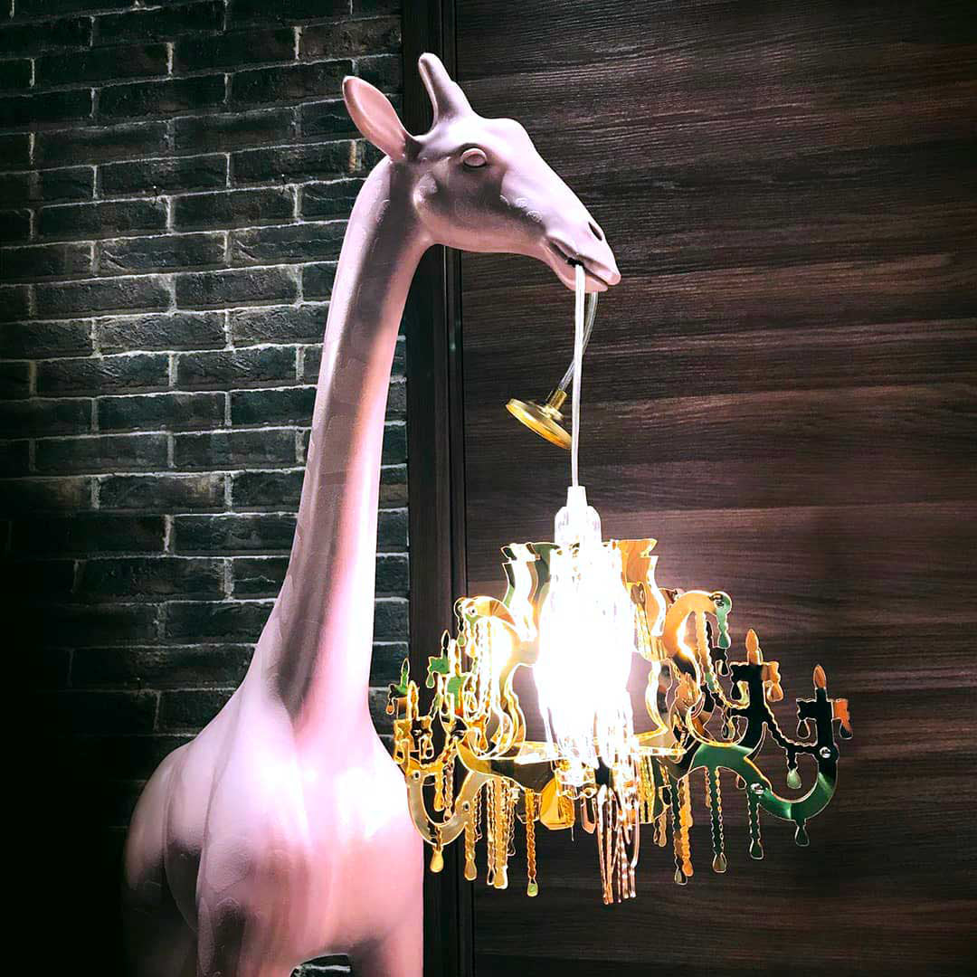 Lampa GIRAFFE IN LOVE M biały z czerwonym kloszem