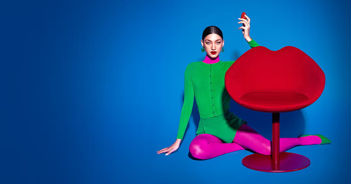 XOXO Armchair red with round base