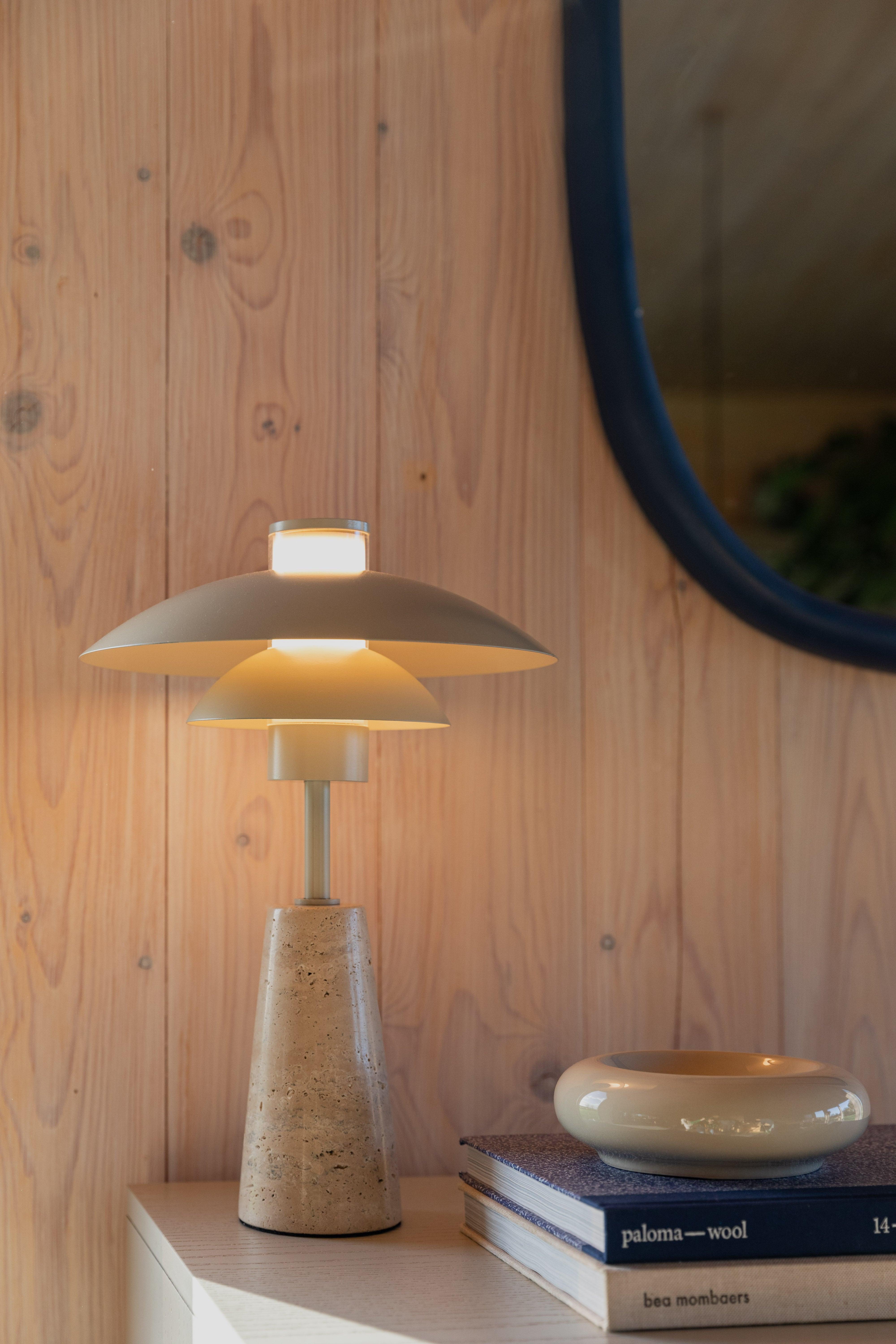 Lampa stołowa COLE beżowy trawertyn Zuiver    Eye on Design