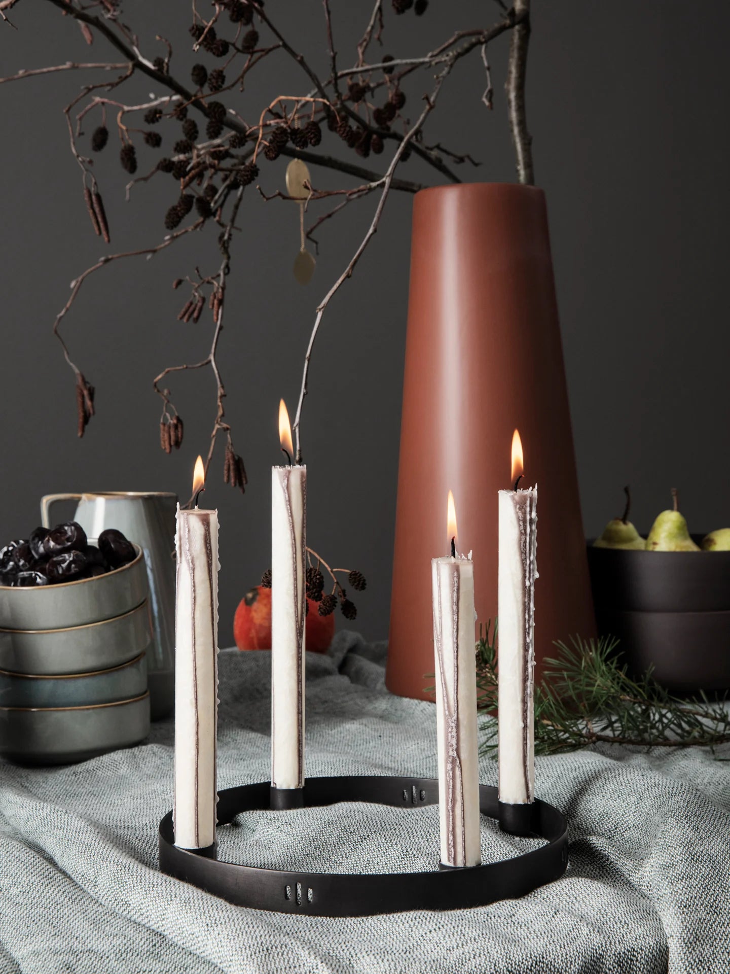 CIRCLE black candlestick