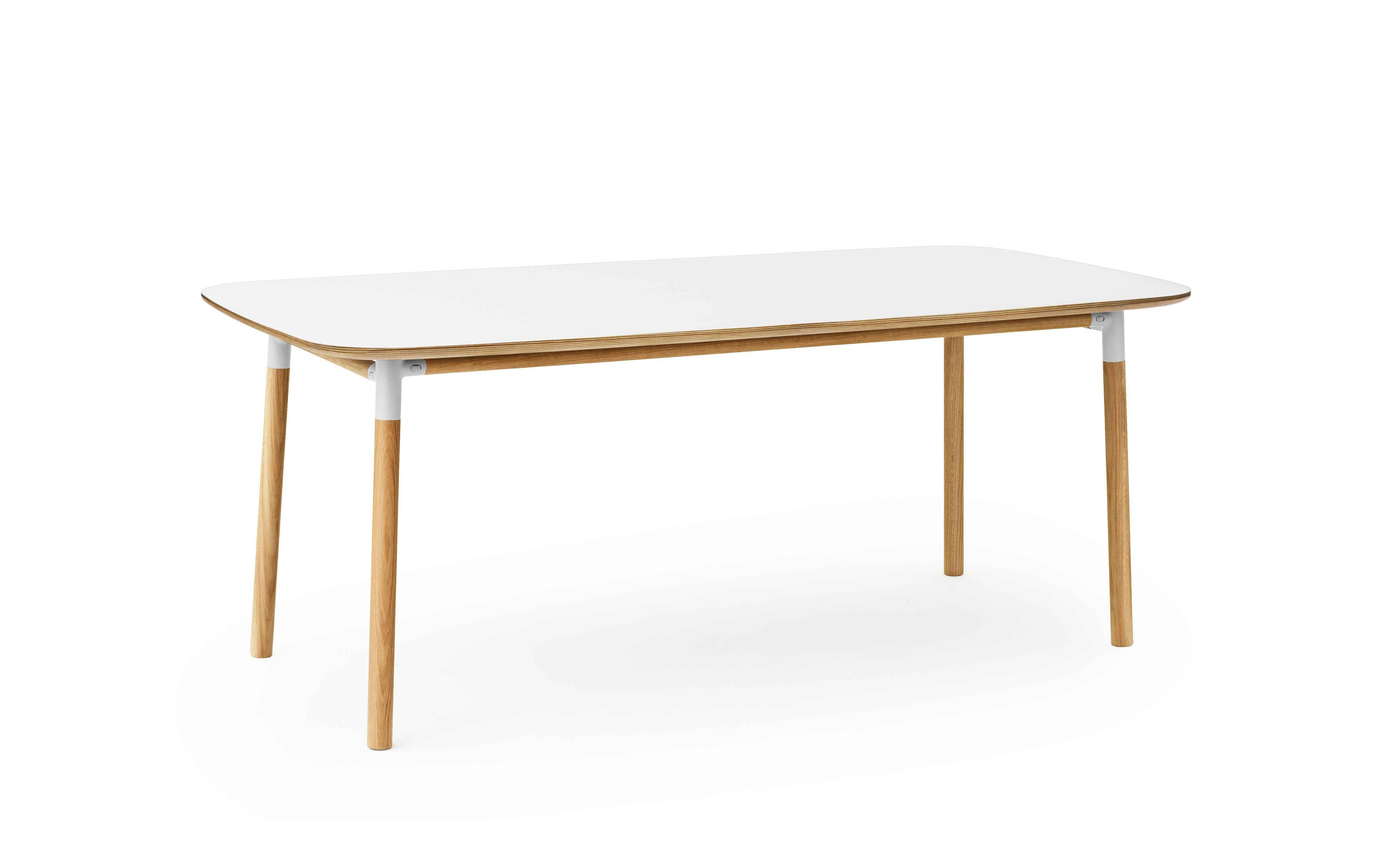 Form table white top with an oak base